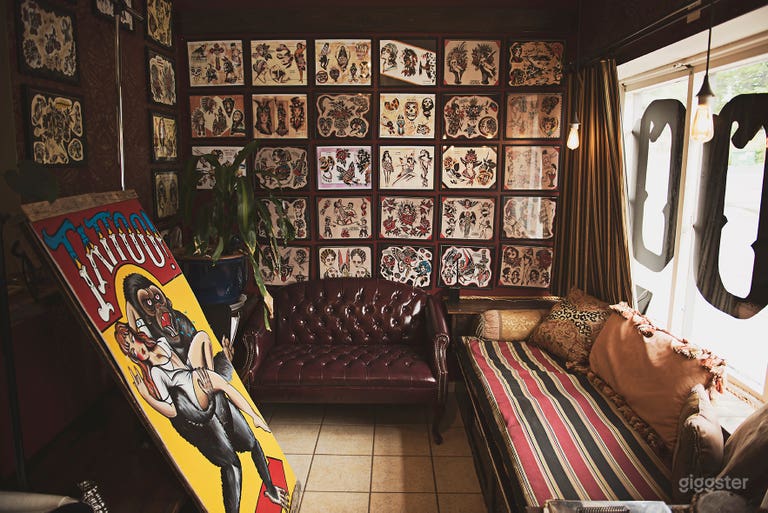  Tattoo Shop Classic Americana 