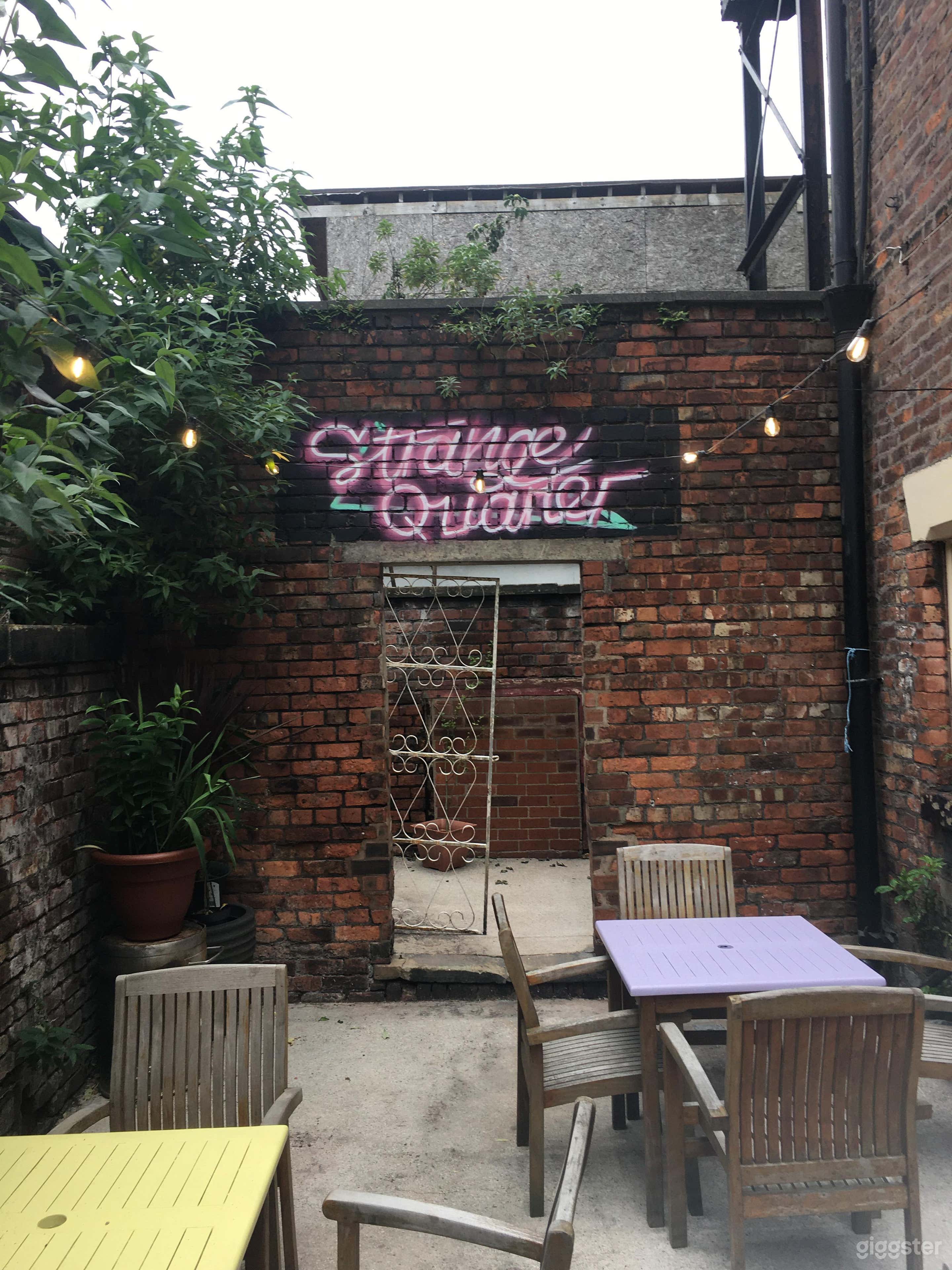 Beautifully Refurbished Pub in Cheetham Hill Photo 2