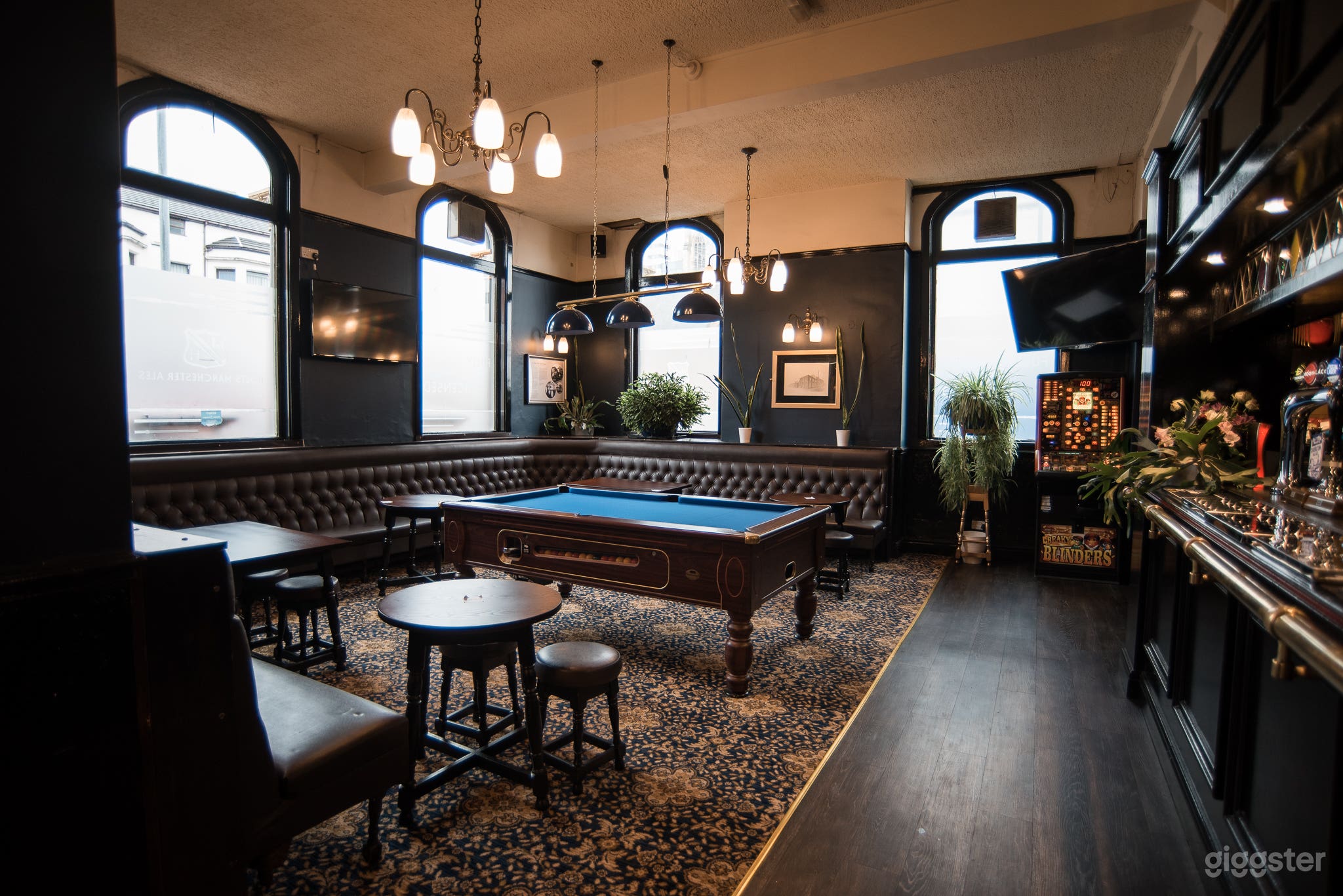 Beautifully Refurbished Pub in Cheetham Hill Photo 1