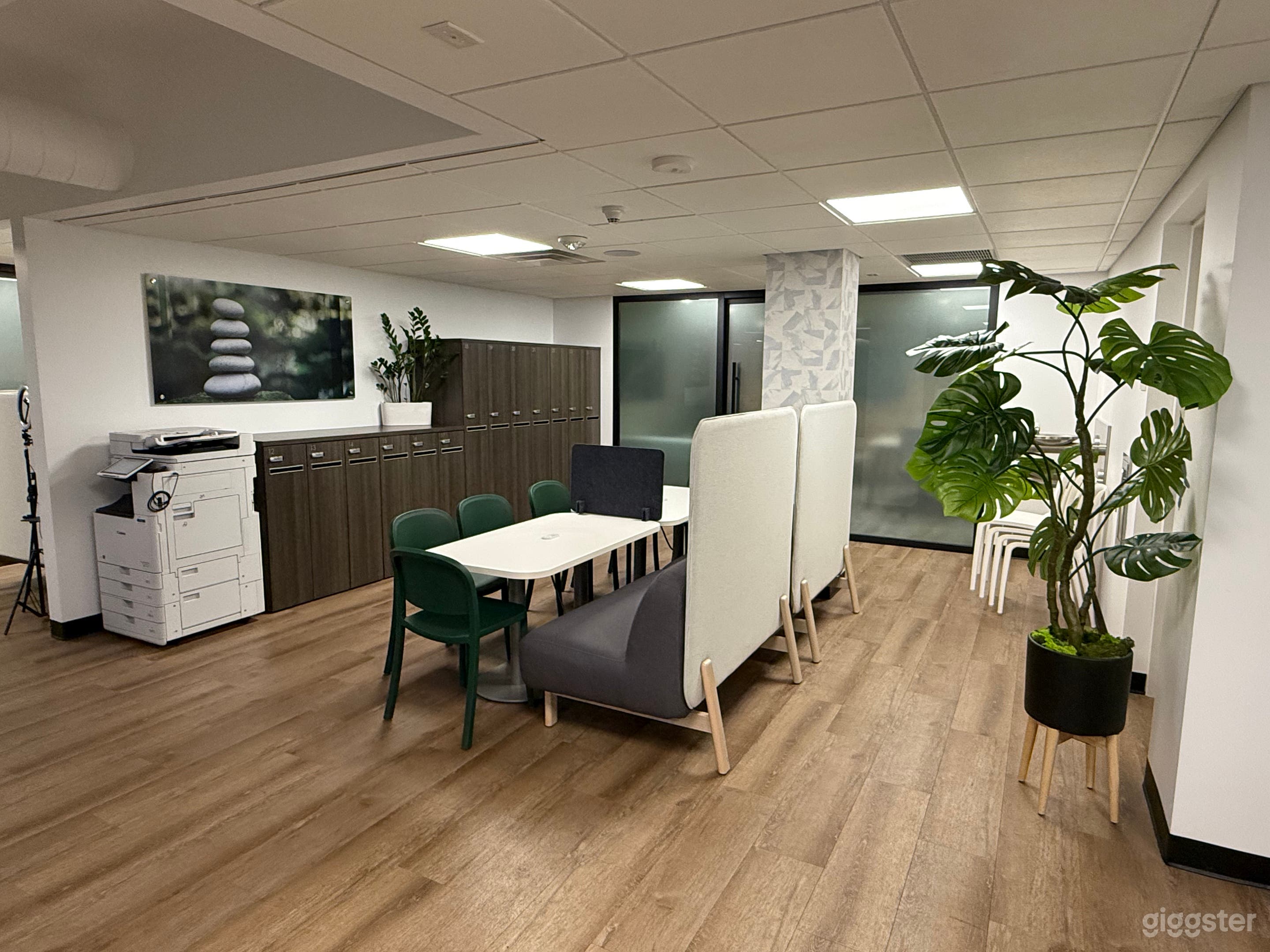 High-end nature inspired coworking, lounge &amp; office space Photo 4