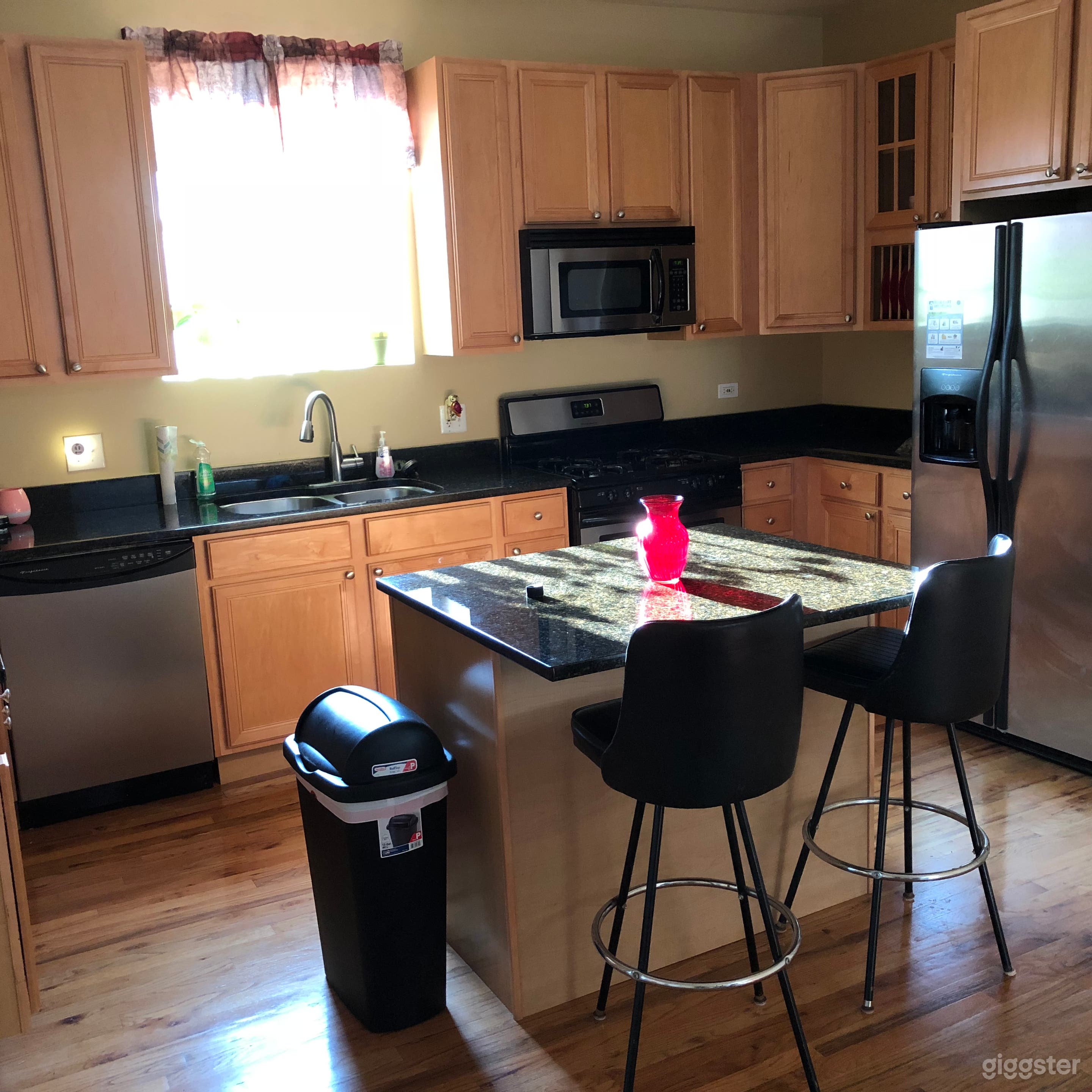 Beautiful home in Chatham  Photo 2