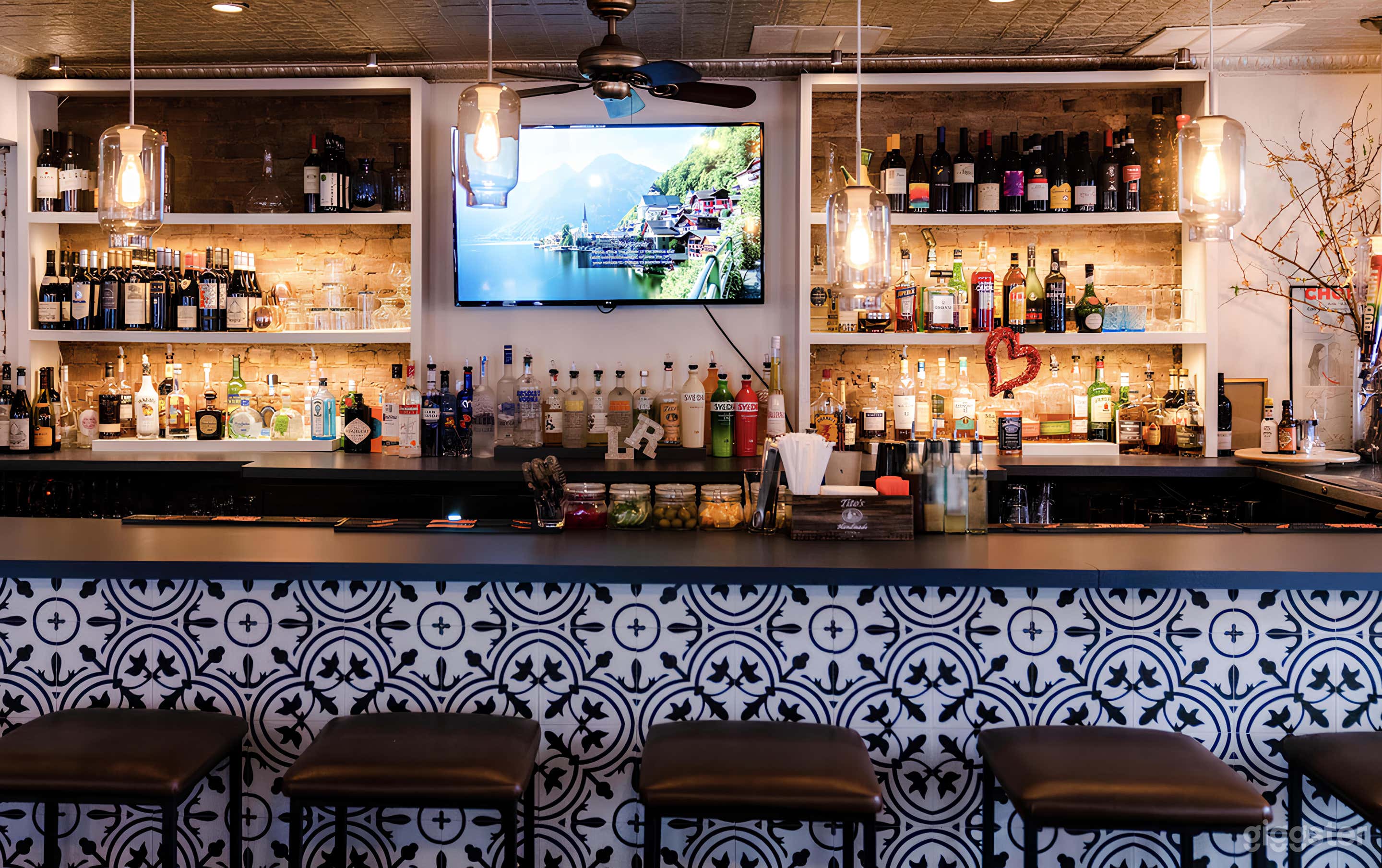 Authentic Italian Dining Buyout: Taste of Italy Photo 4