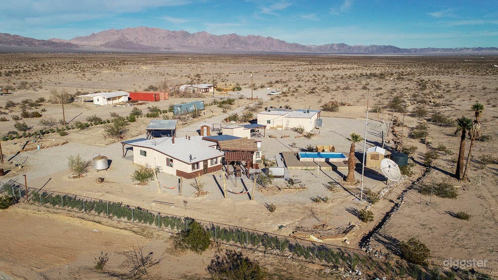 Private 20-Acre Cinematic Desert Location Near Joshua Tree Photo 3