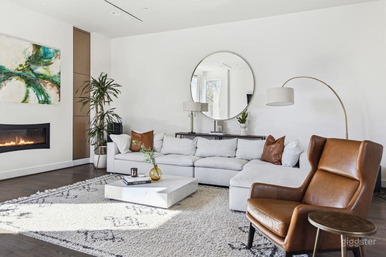  Luxurious Montrose 4000+ sqft Townhome w/ Stunning Skyline Views 