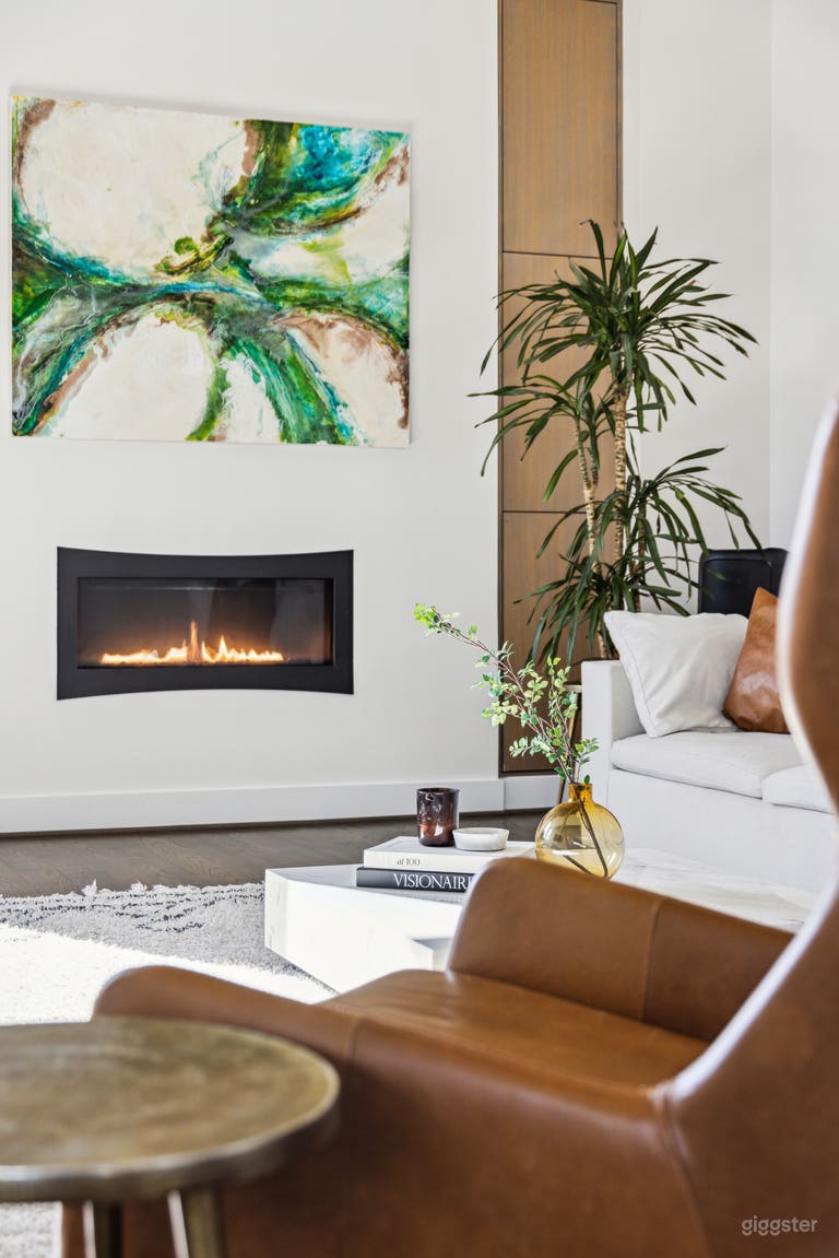  Luxurious Montrose 4000+ sqft Townhome w/ Stunning Skyline Views 