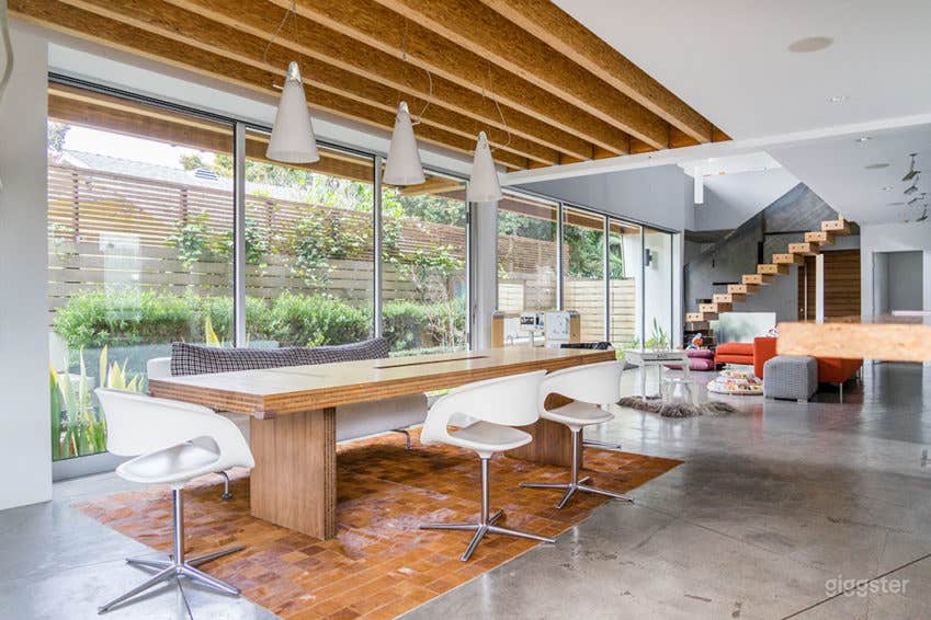 Spacious, Modern Venice Home Photo 1