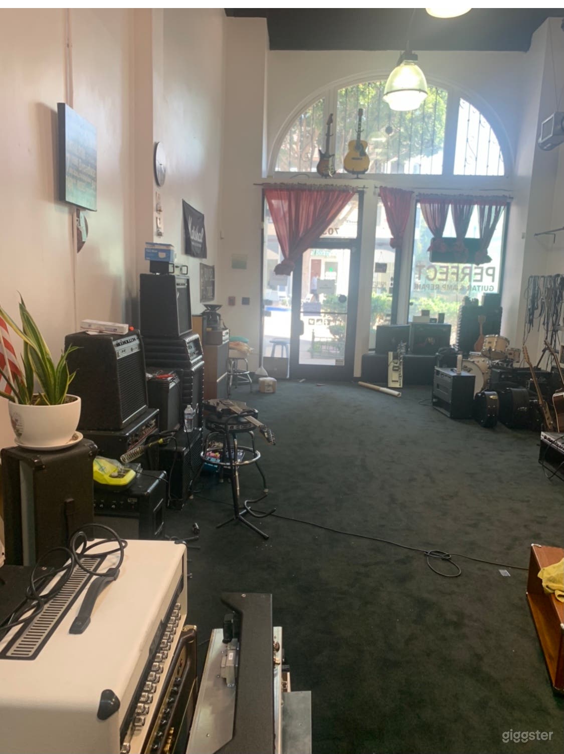 Uptown Store Front 25 Foot Ceilings - Music Shoot in Whittier Photo 1