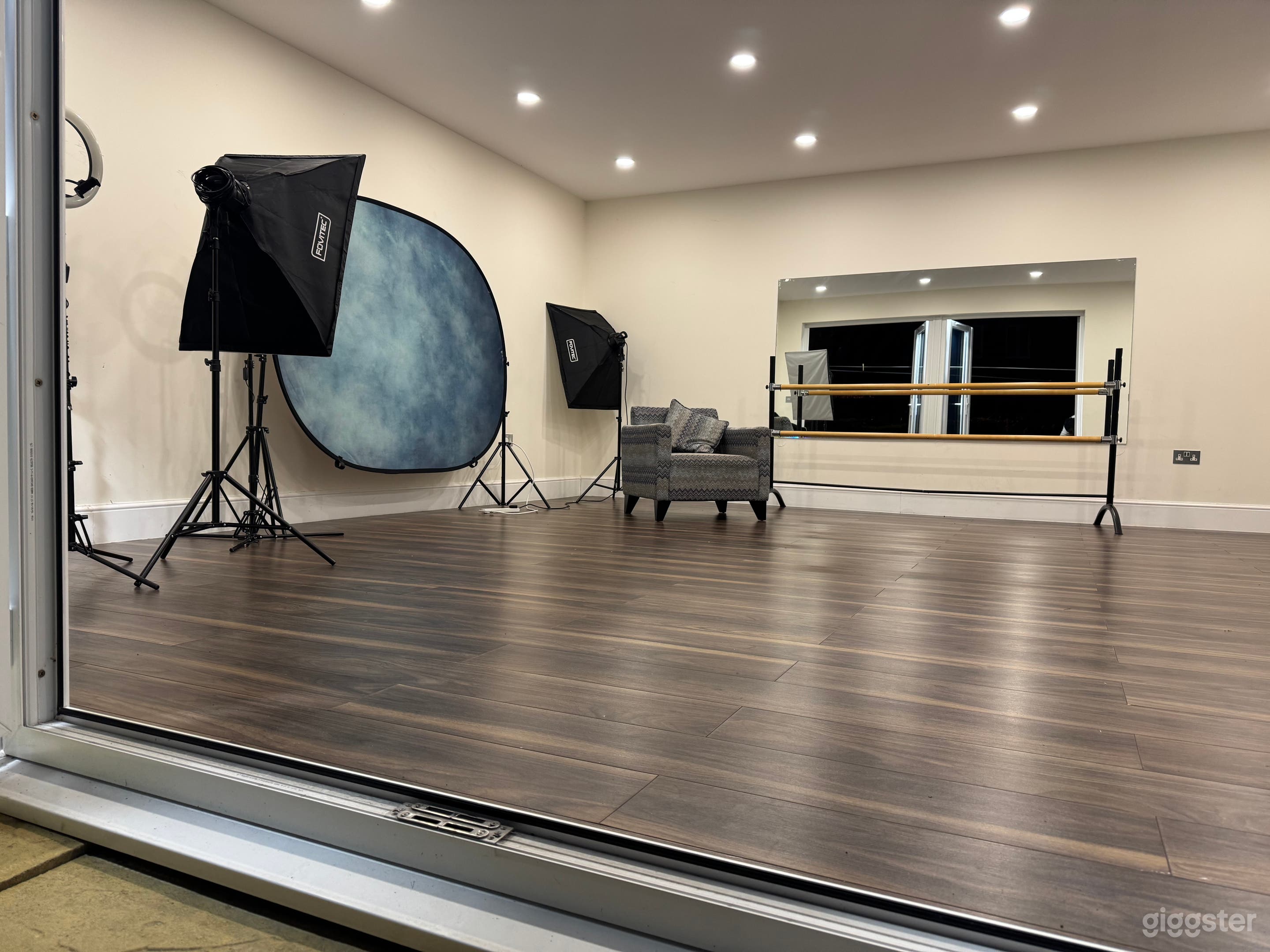 Modern Film & Live Commerce Studio - Mirrors & Natural Light Photo 4