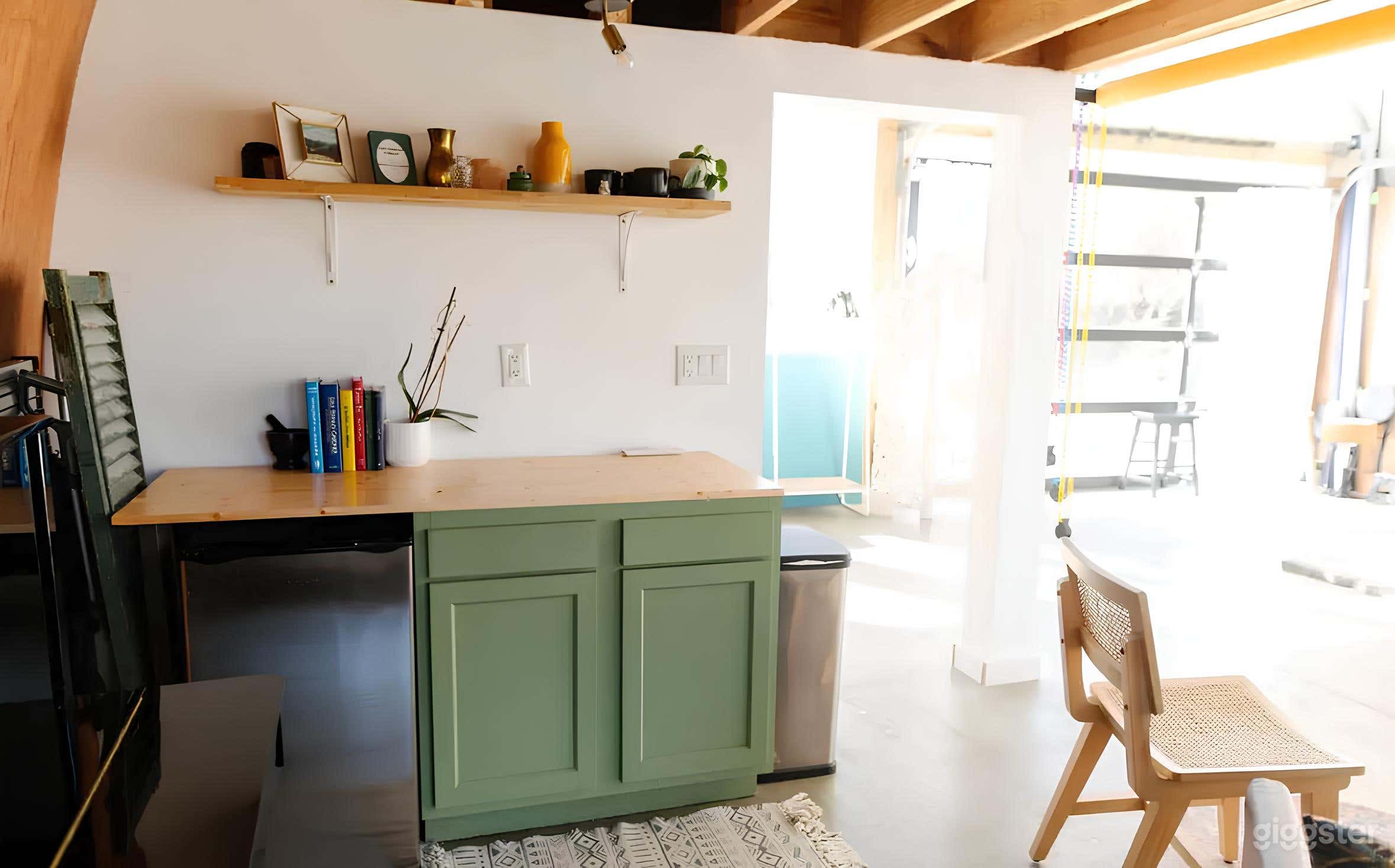 Quonset Hut Photography Studio-14ft Cyc Wall, Natural Light Photo 3