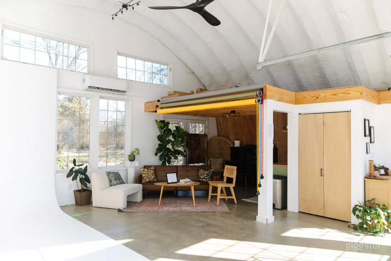  Quonset Hut Photography Studio-14ft Cyc Wall, Natural Light 