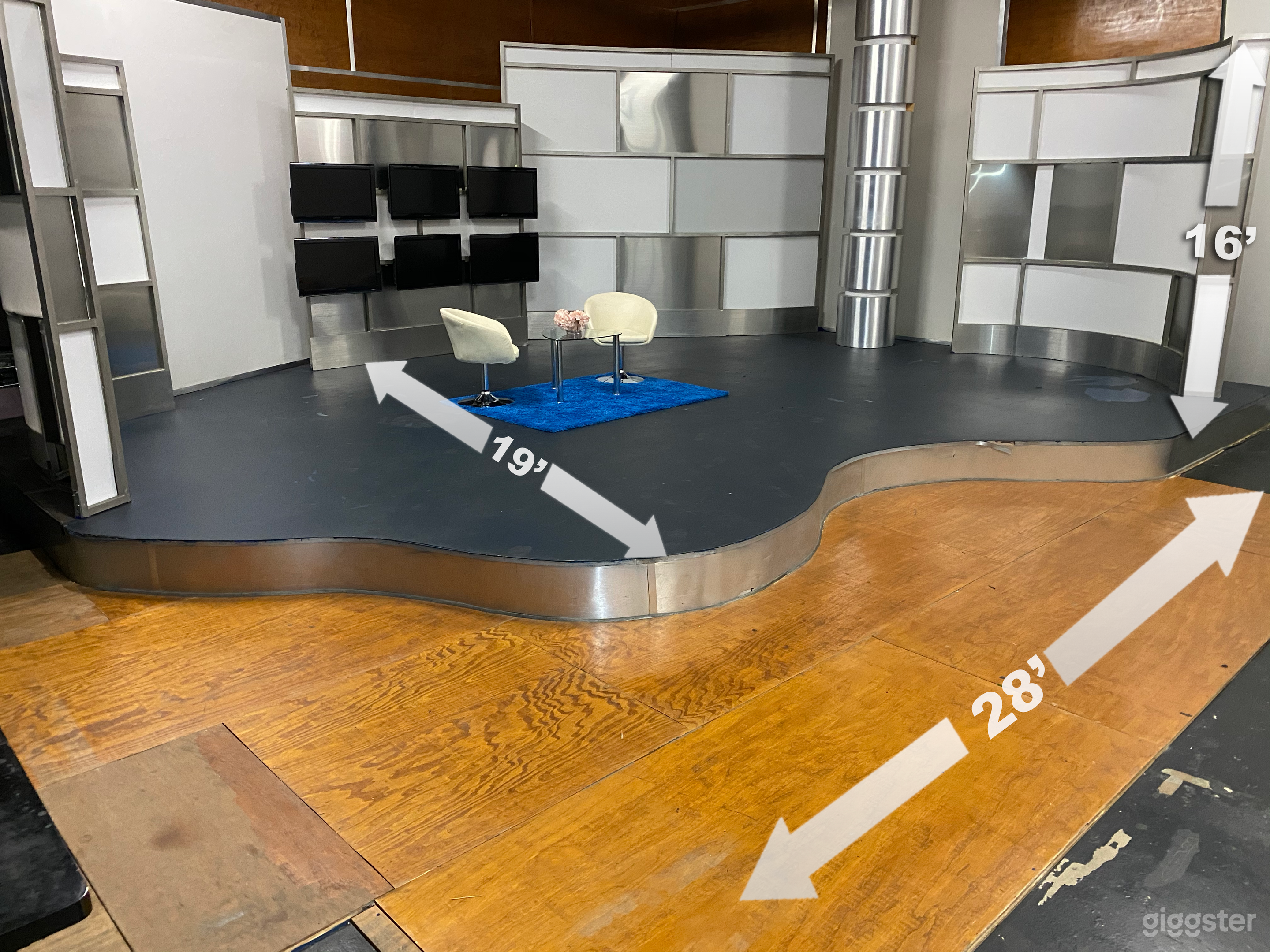 News Production Set Photo 1