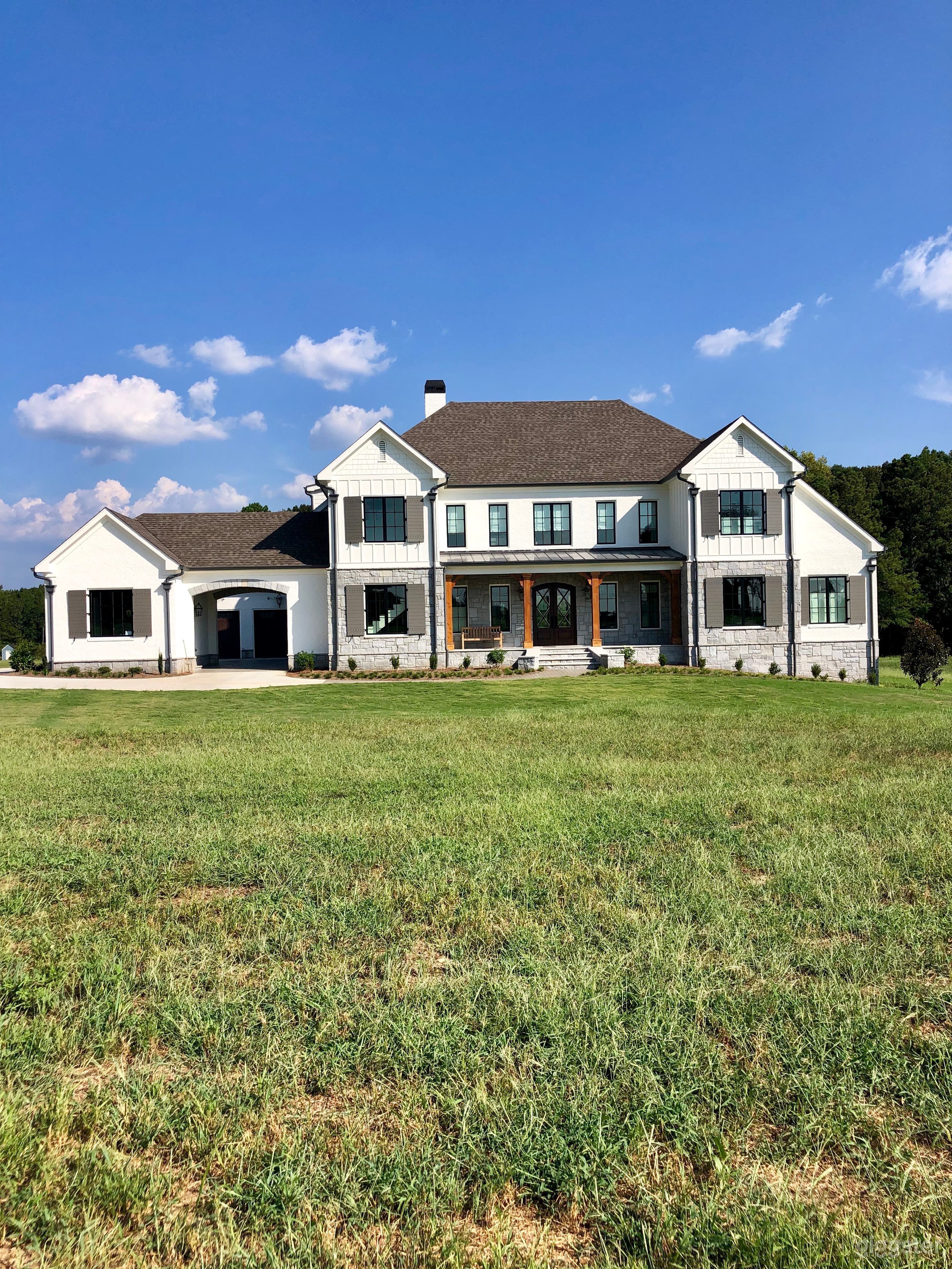 Modern farm house near UGA