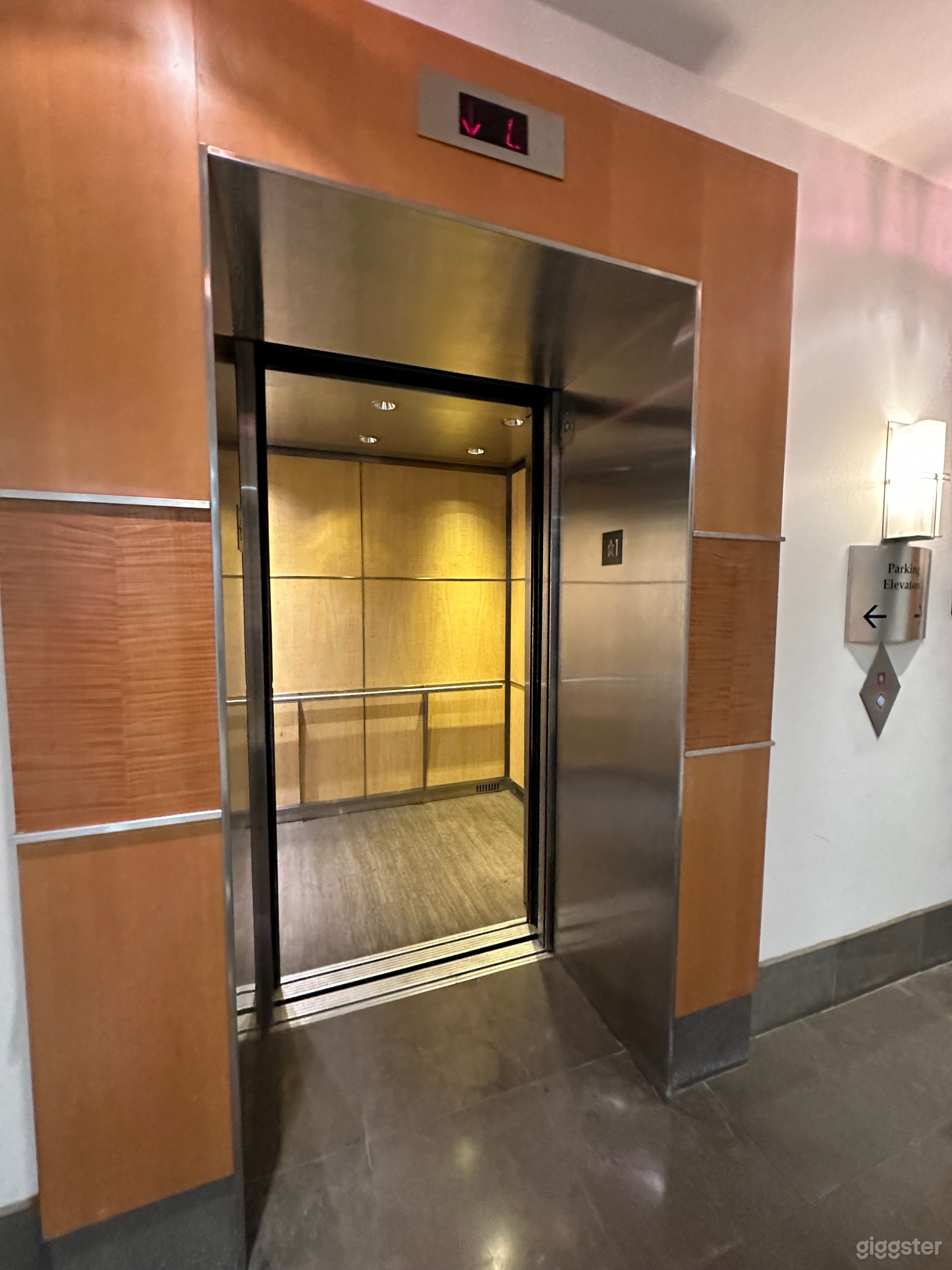 Heaven's Gates / ELEVATORS  Photo 2