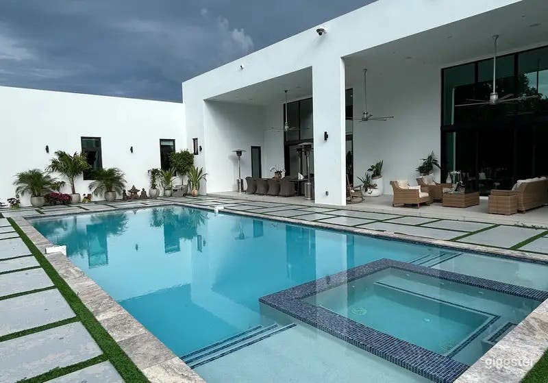 Pool in a Contemporary Pinecrest Mansion Photo 1