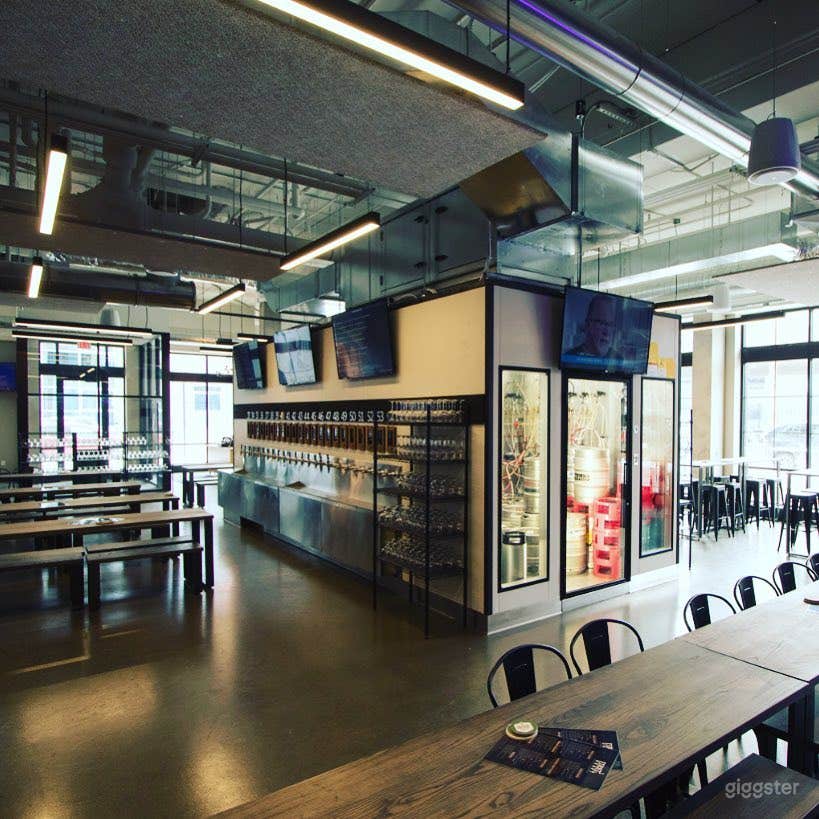 Urban Bar and Restaurant in Downtown Minneapolis Photo 2