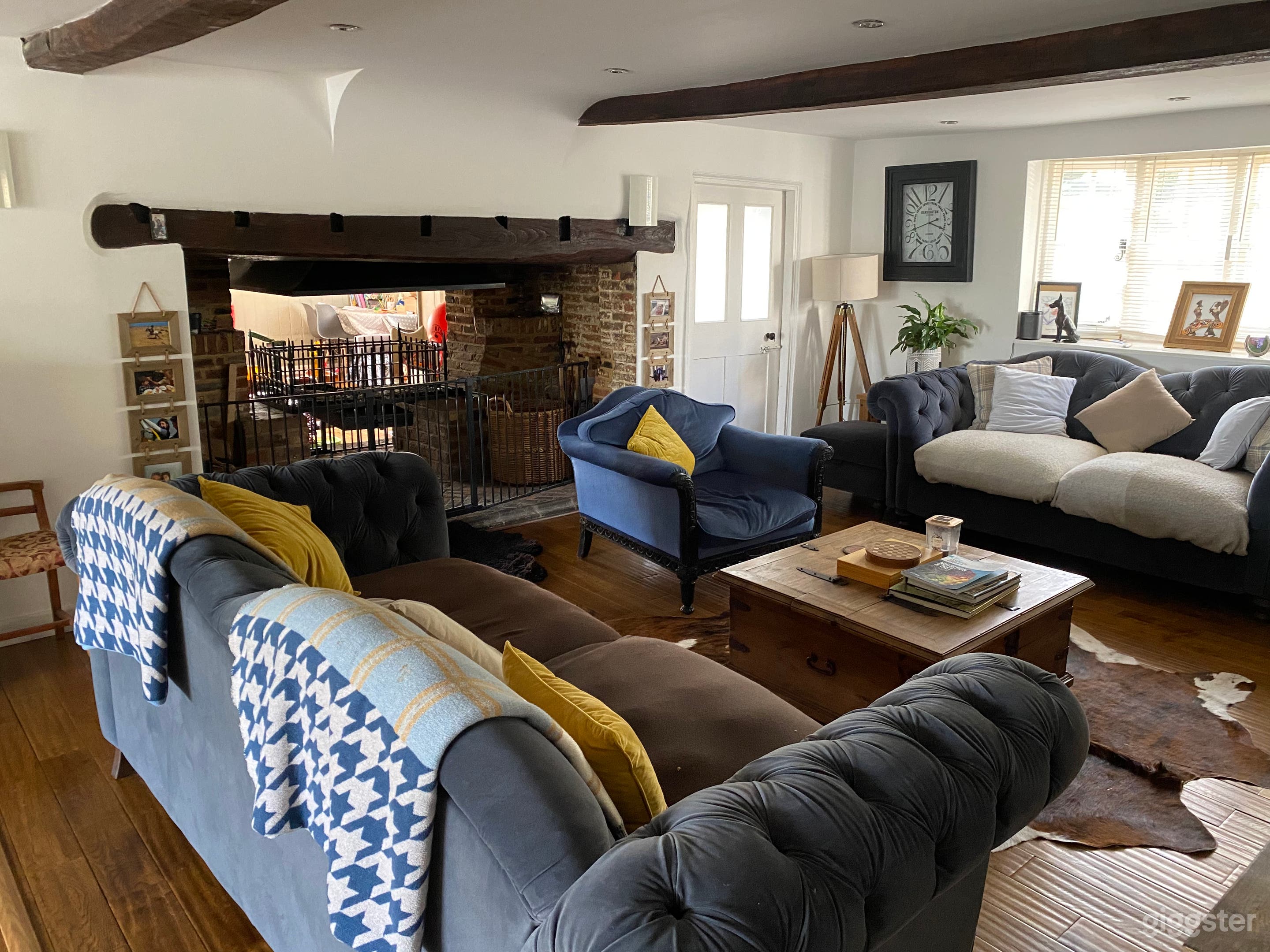 Living space &amp; inglenook
Fireplace 