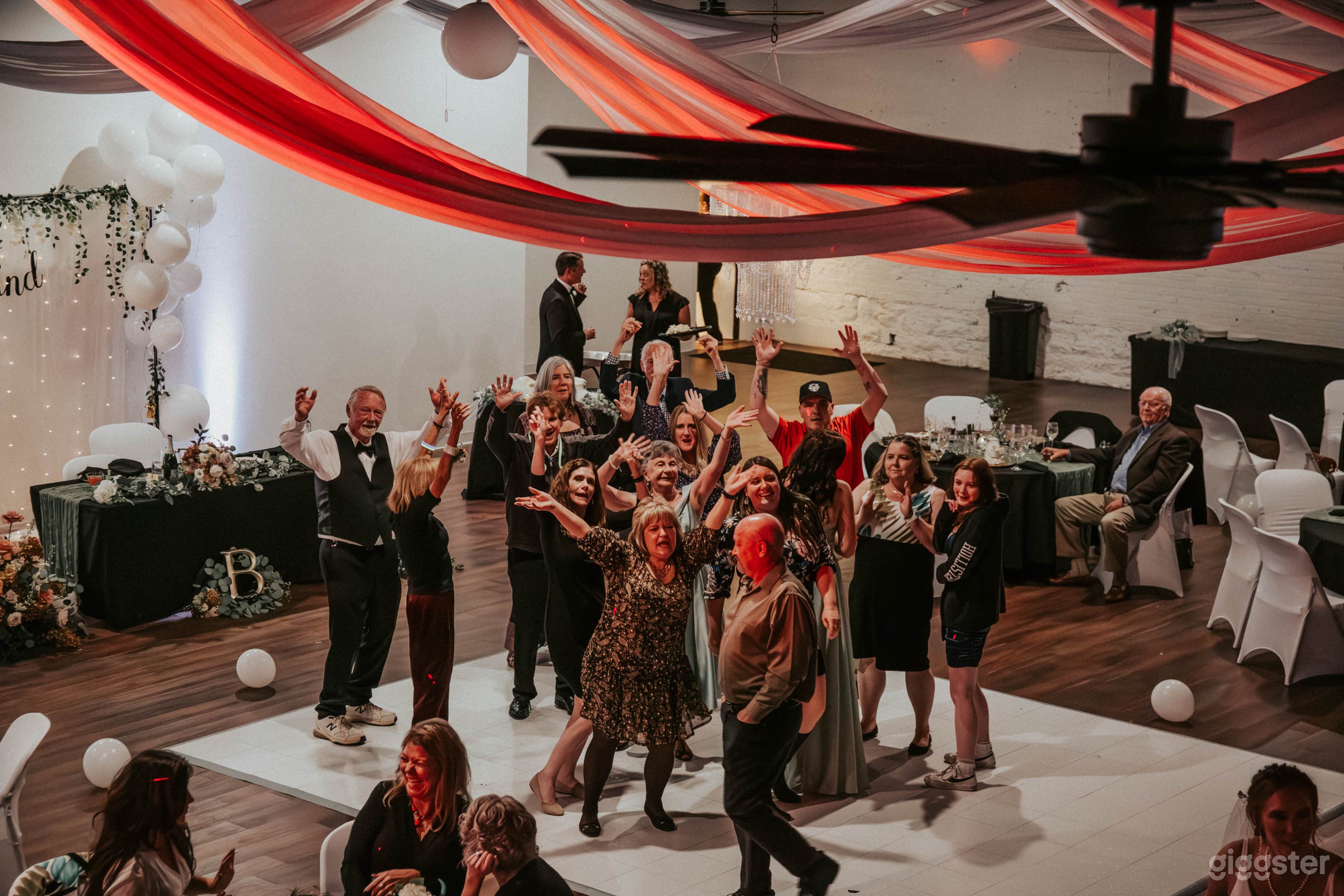 Spacious Main Ballroom Photo 3