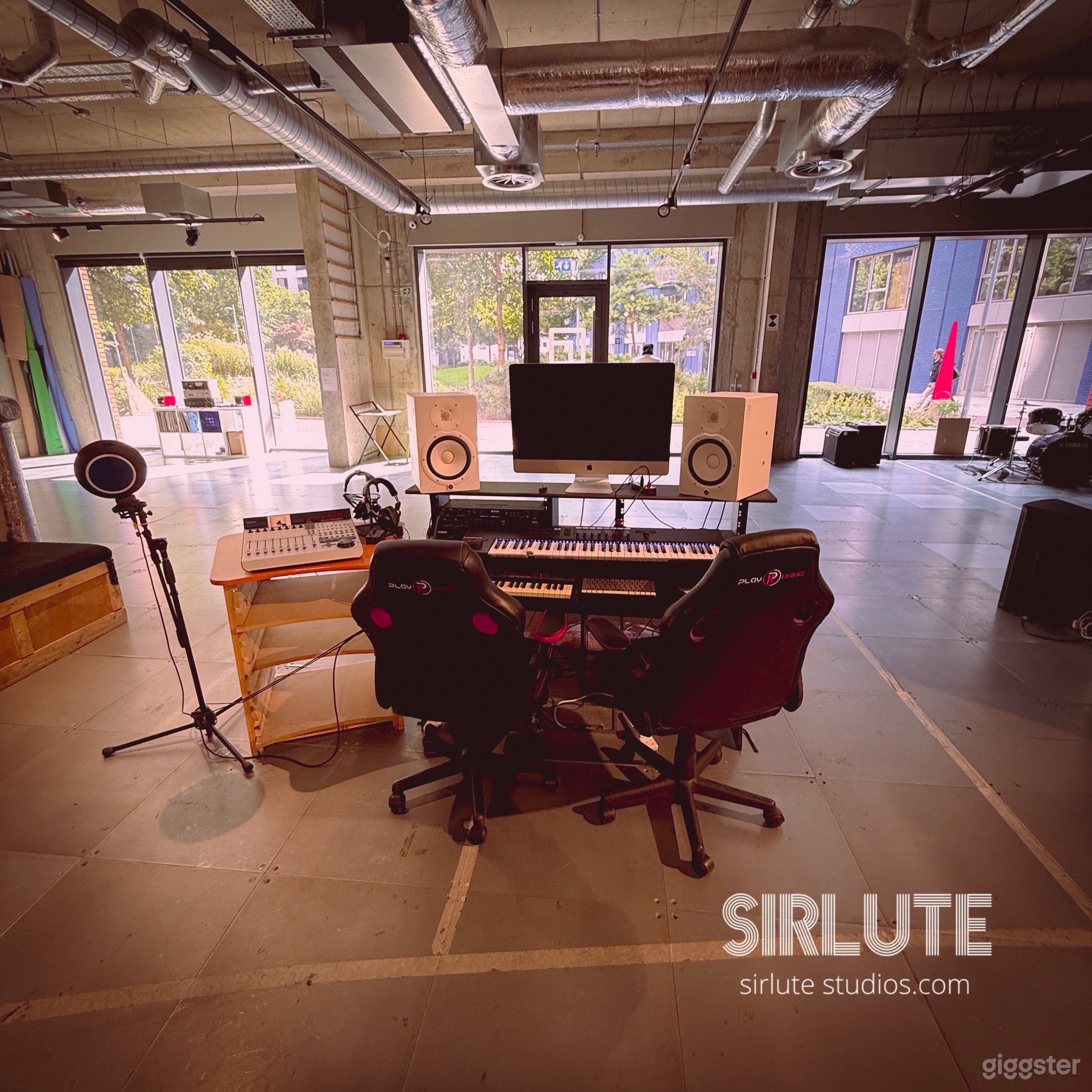 Professional Recording Studio in East London Photo 1