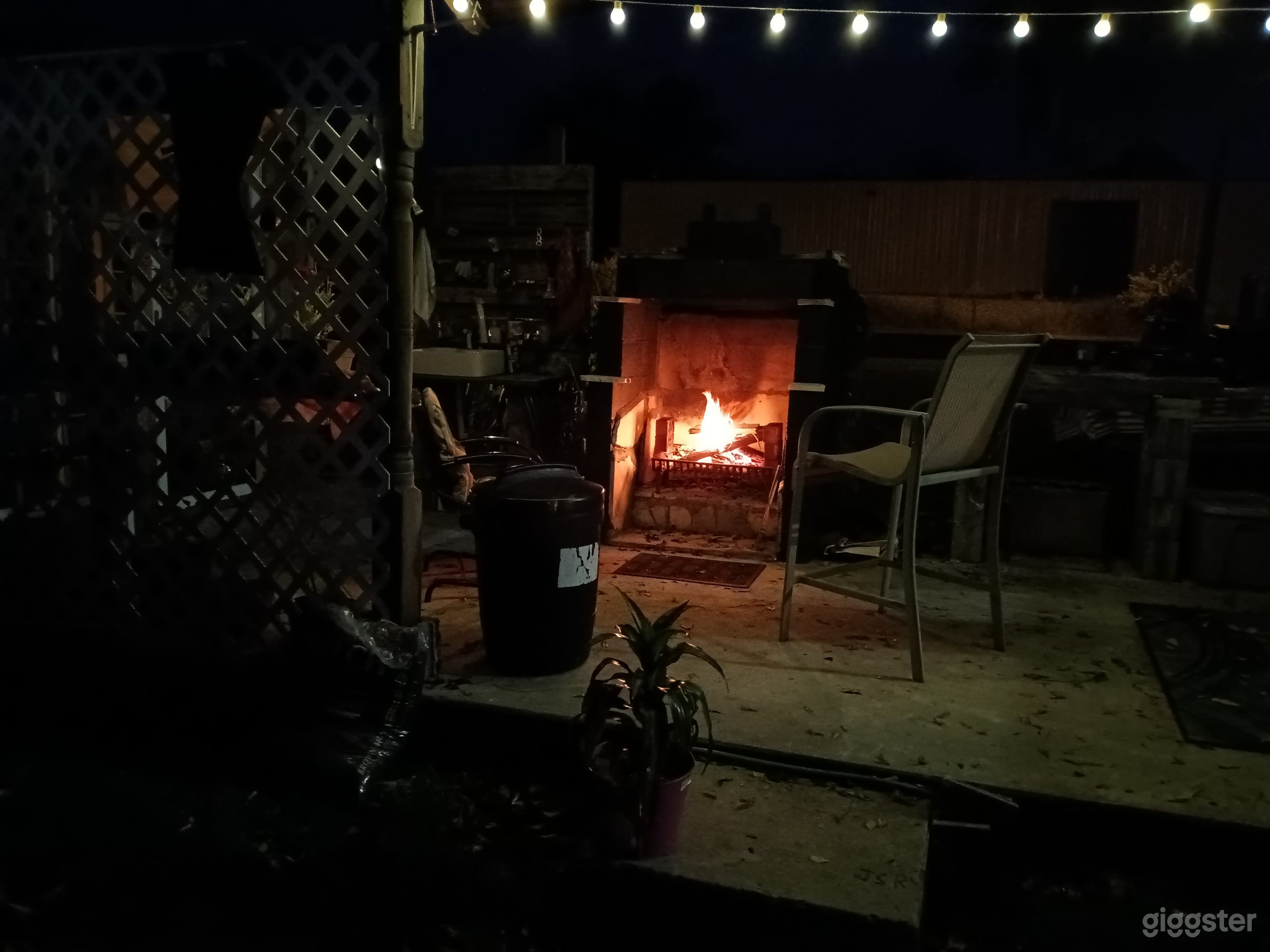 Outdoor fireplace 