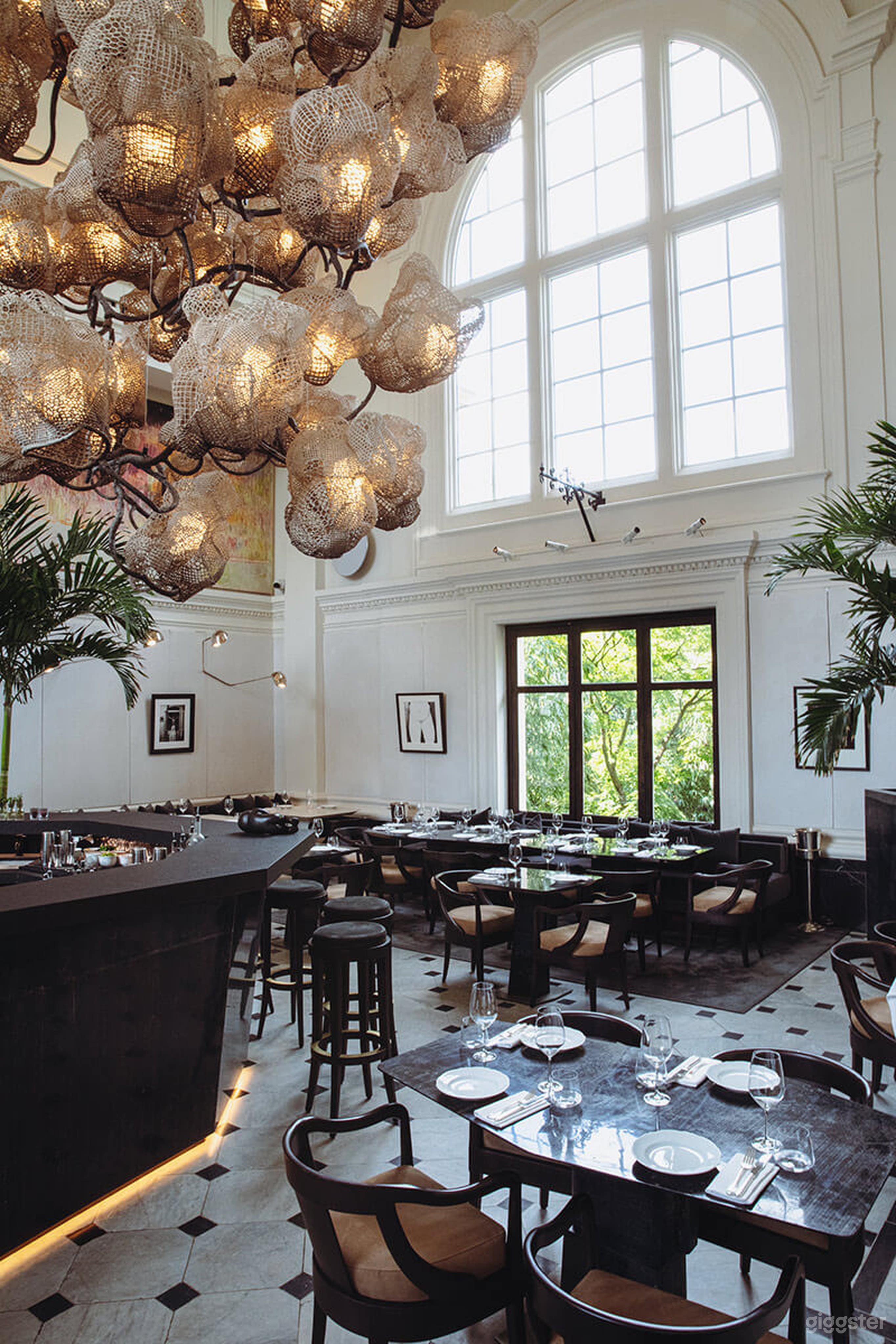 Italian Restaurant with Private Garden in London Photo 2