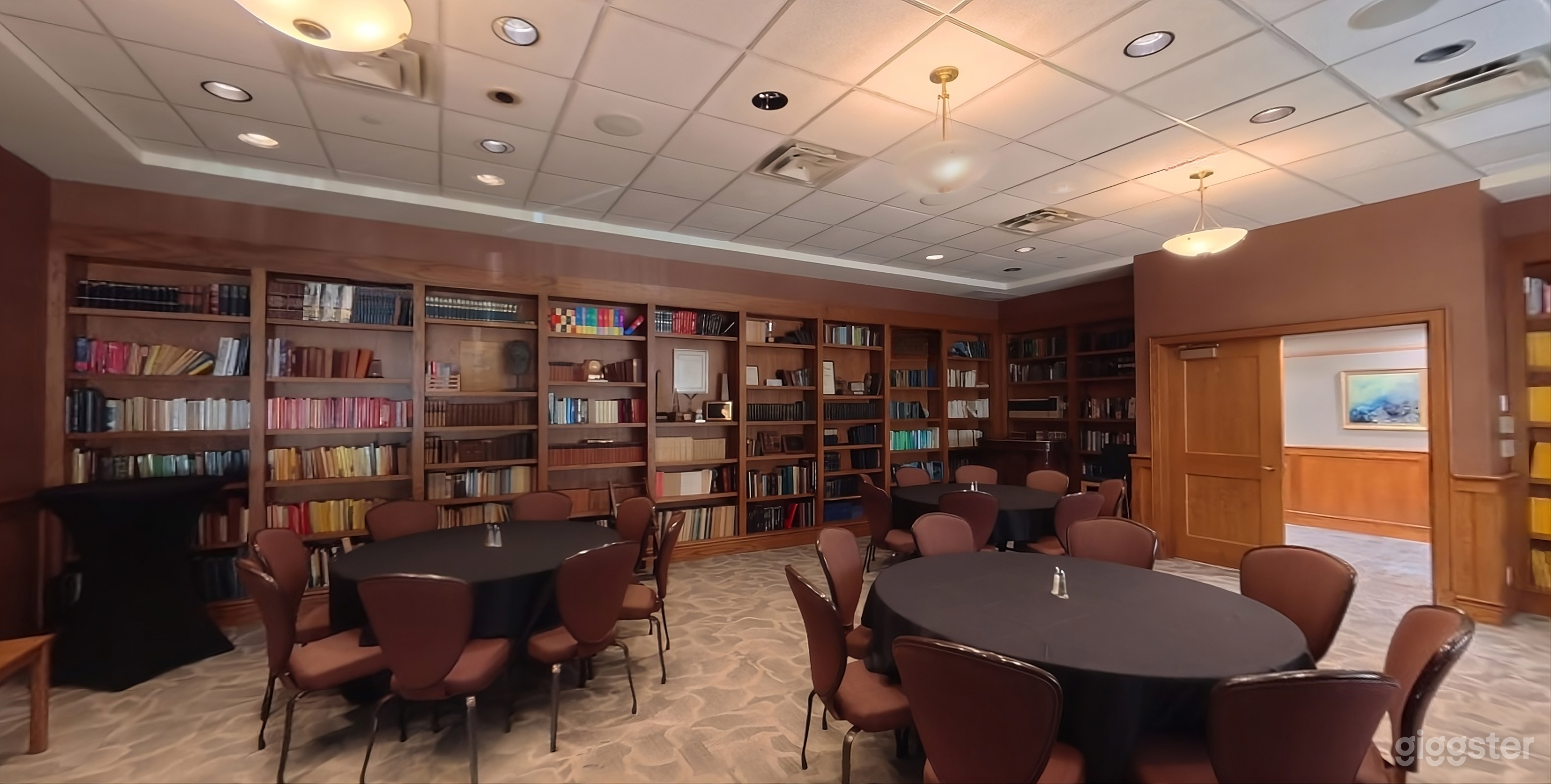 Elegant Library & Fireside Lounge — Events & Productions Photo 3
