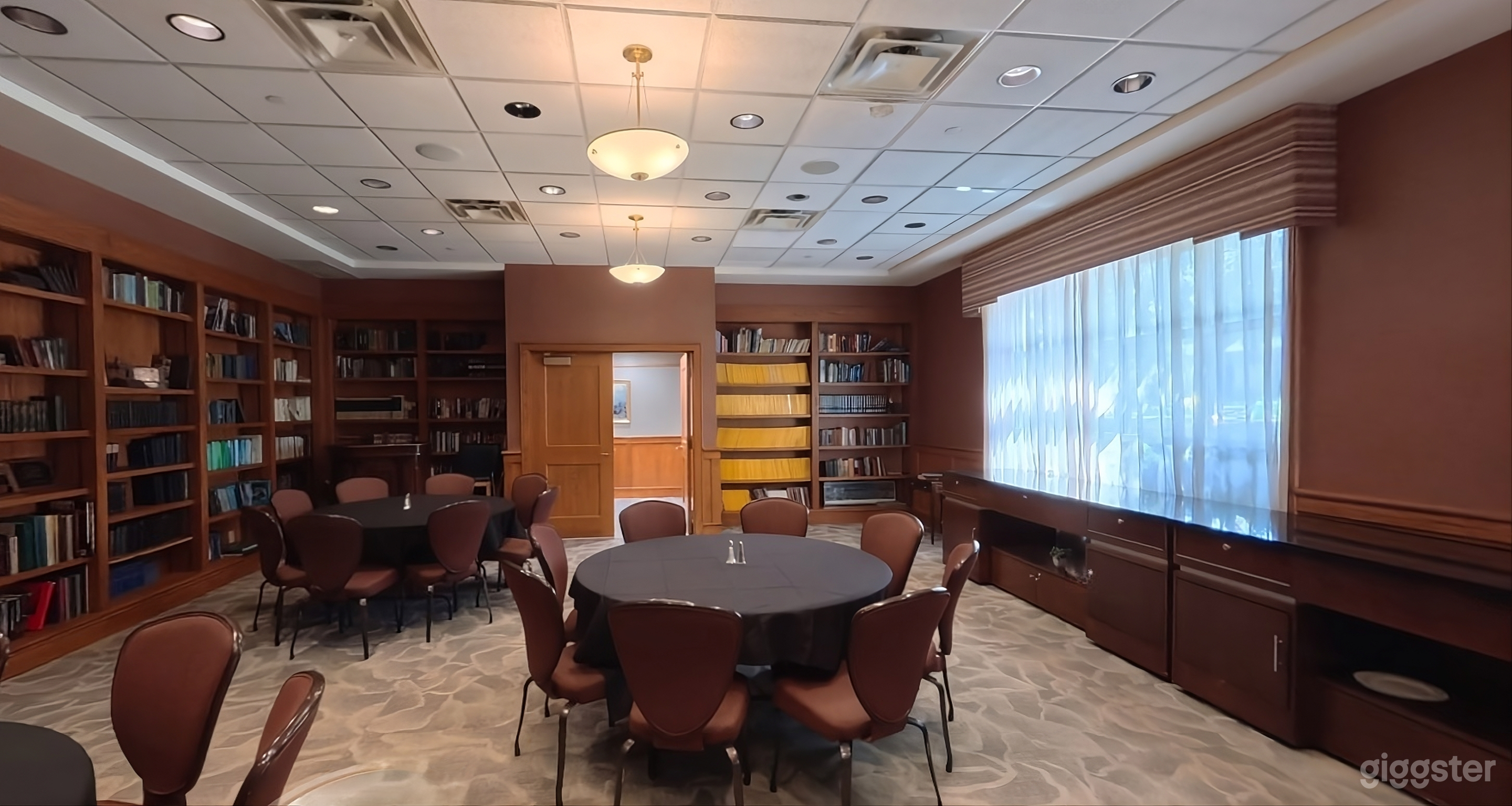 Elegant Library & Fireside Lounge — Events & Productions Photo 2