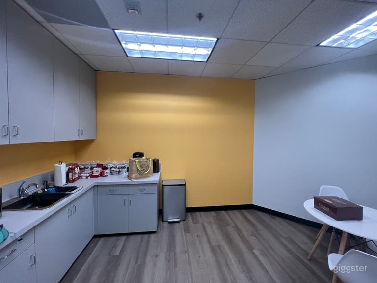  Huge doctors and medical offices  