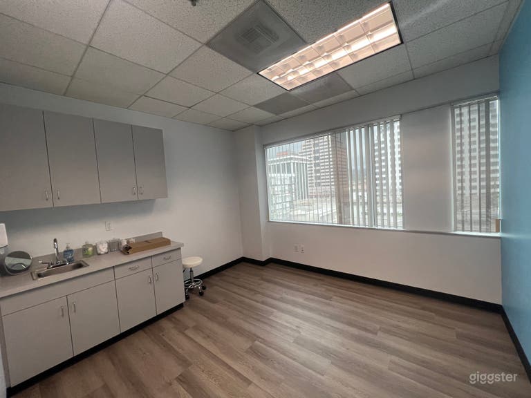  Huge doctors and medical offices  