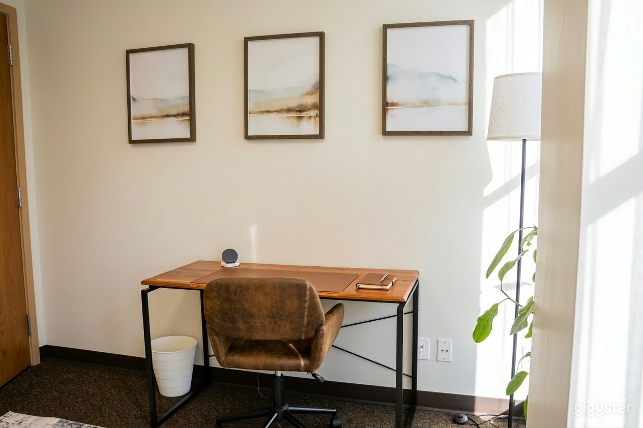 Private Counselling Office in Downtown Vancouver Photo 2