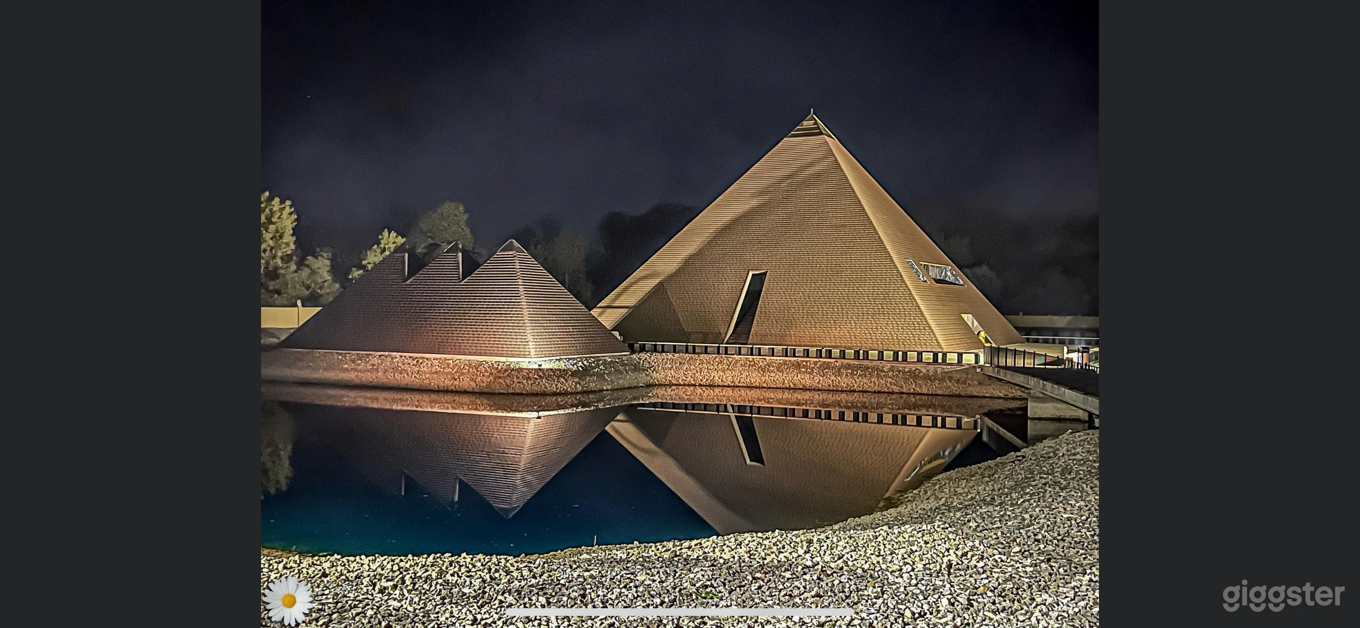 Pyramid House Photo 4