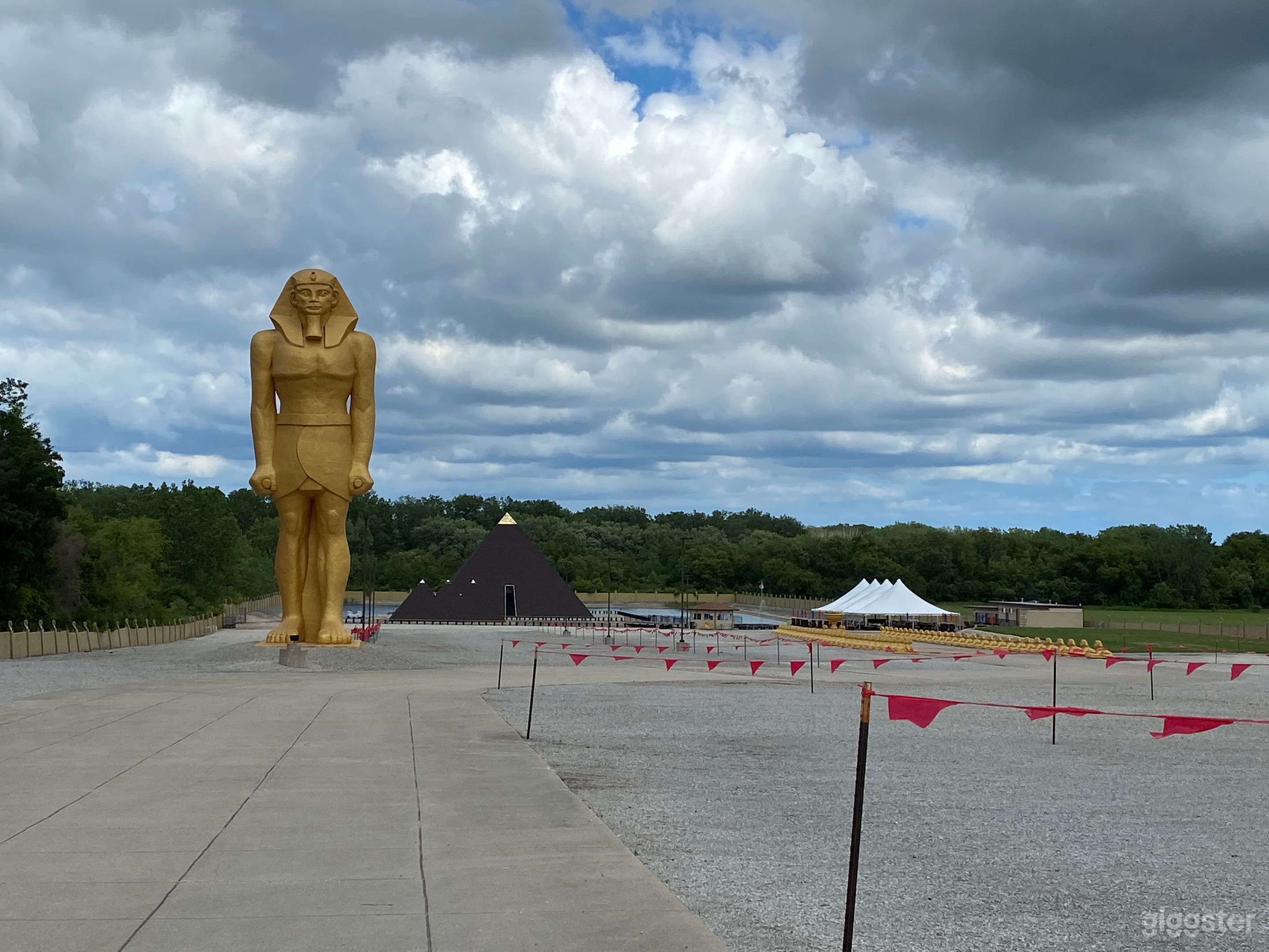 Pyramid House Photo 2