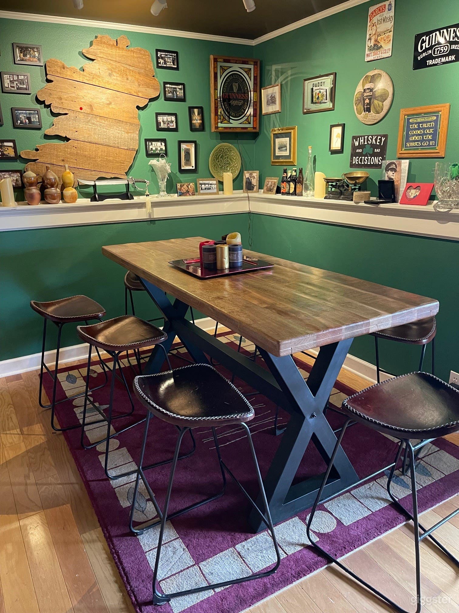 Group table for food and conversation!