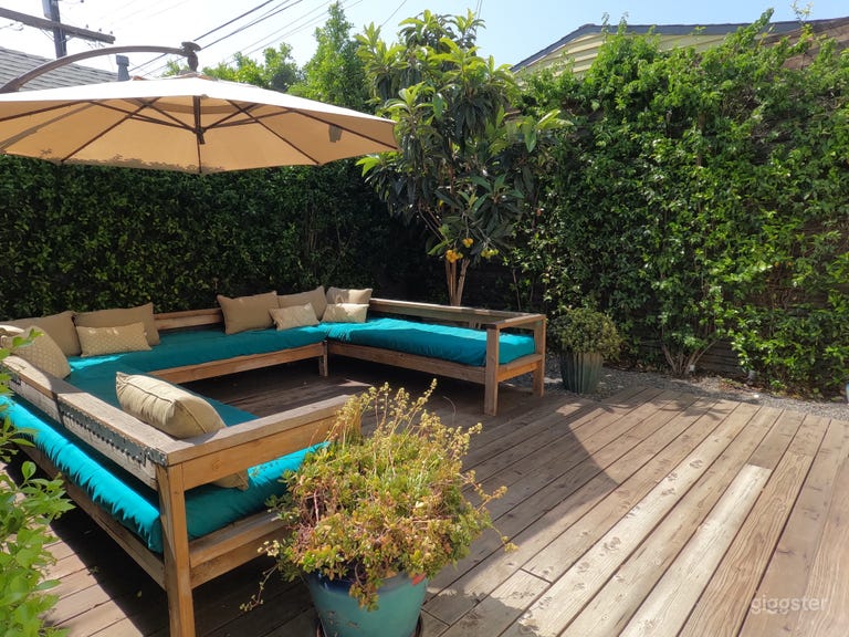  Beautiful Guest house with Tons of Natural Light!! 