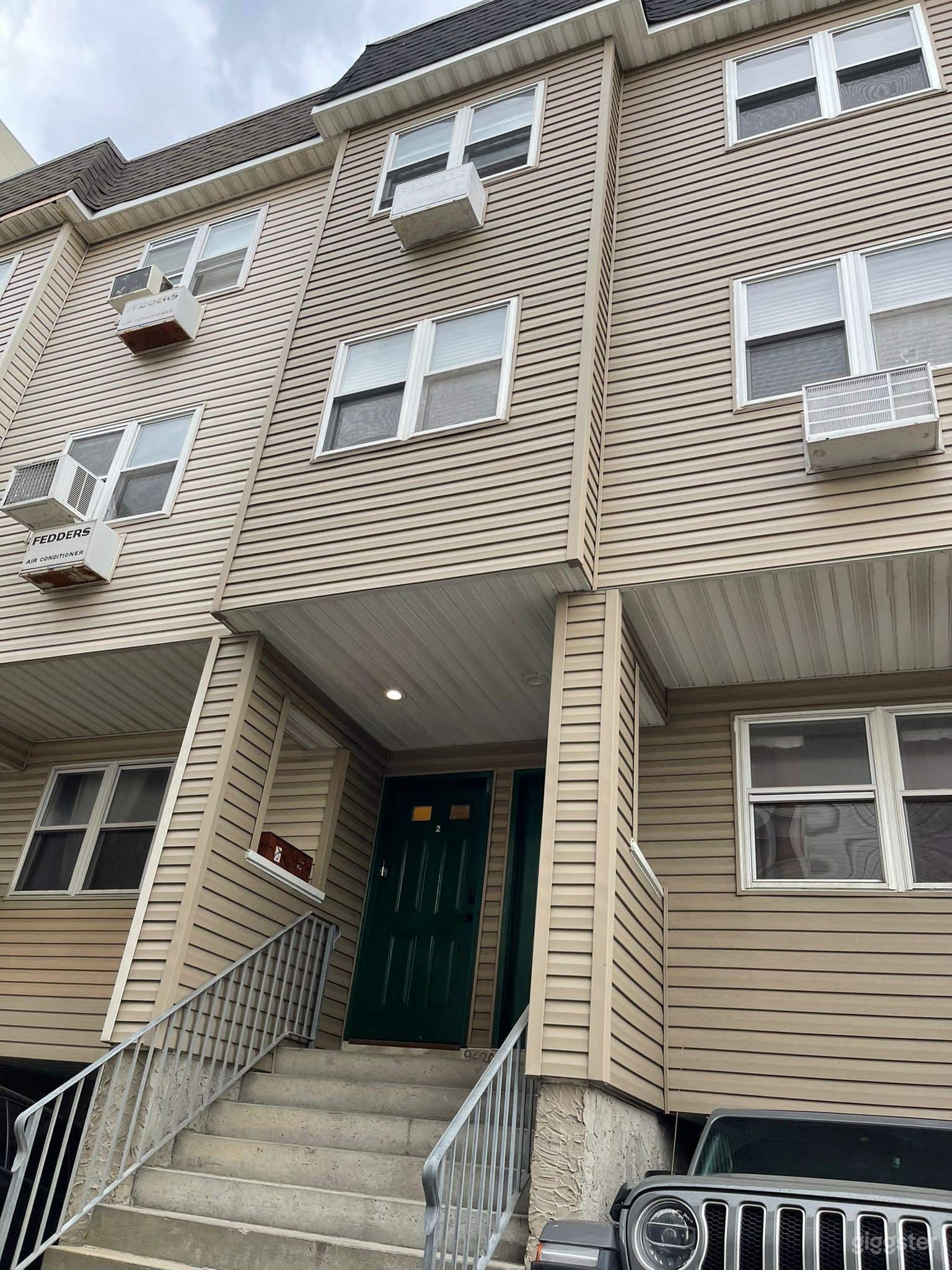 Beachfront Apartment Photo 2