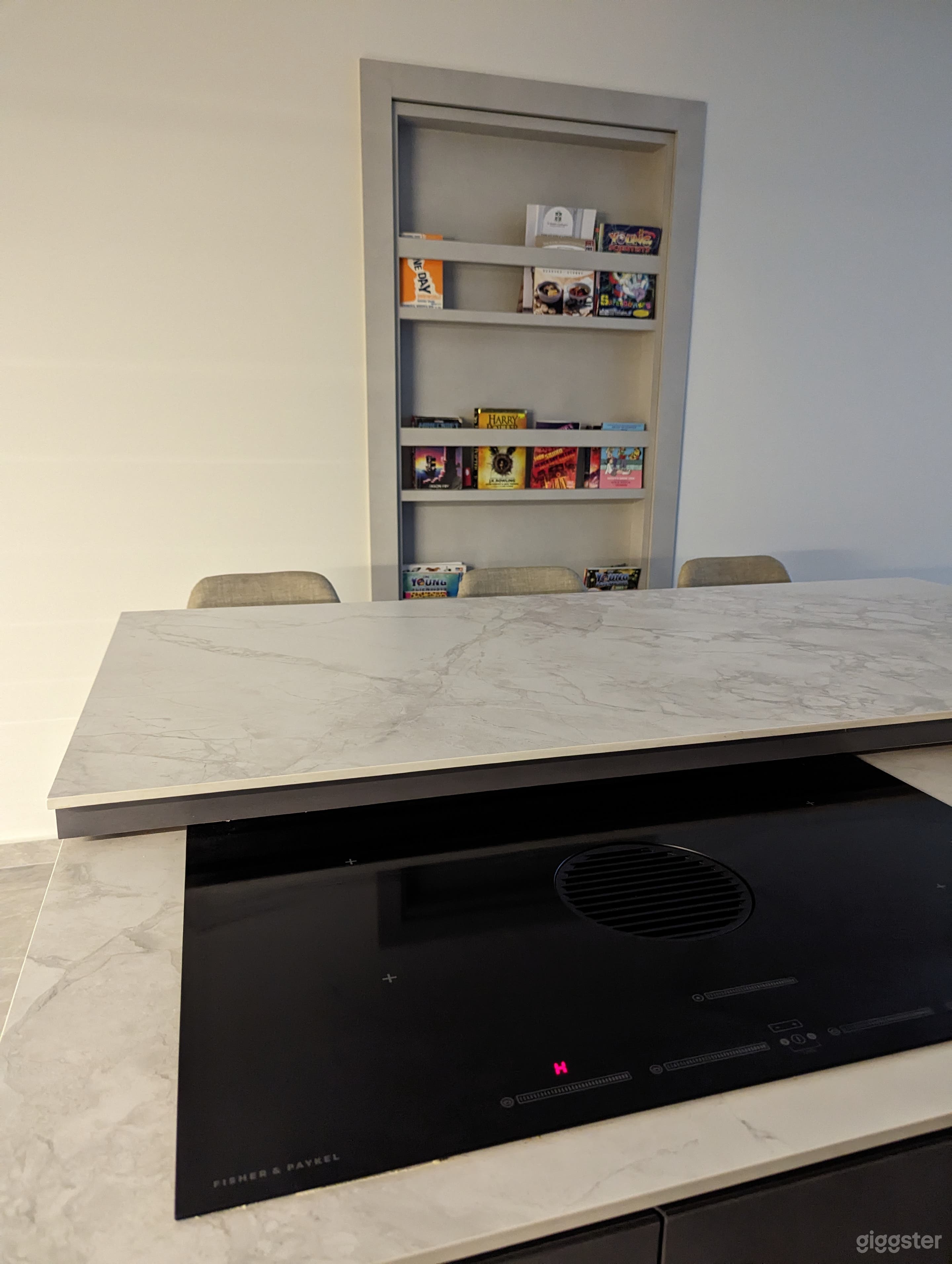 Integrated Kitchen with Island Top with appliances Photo 3