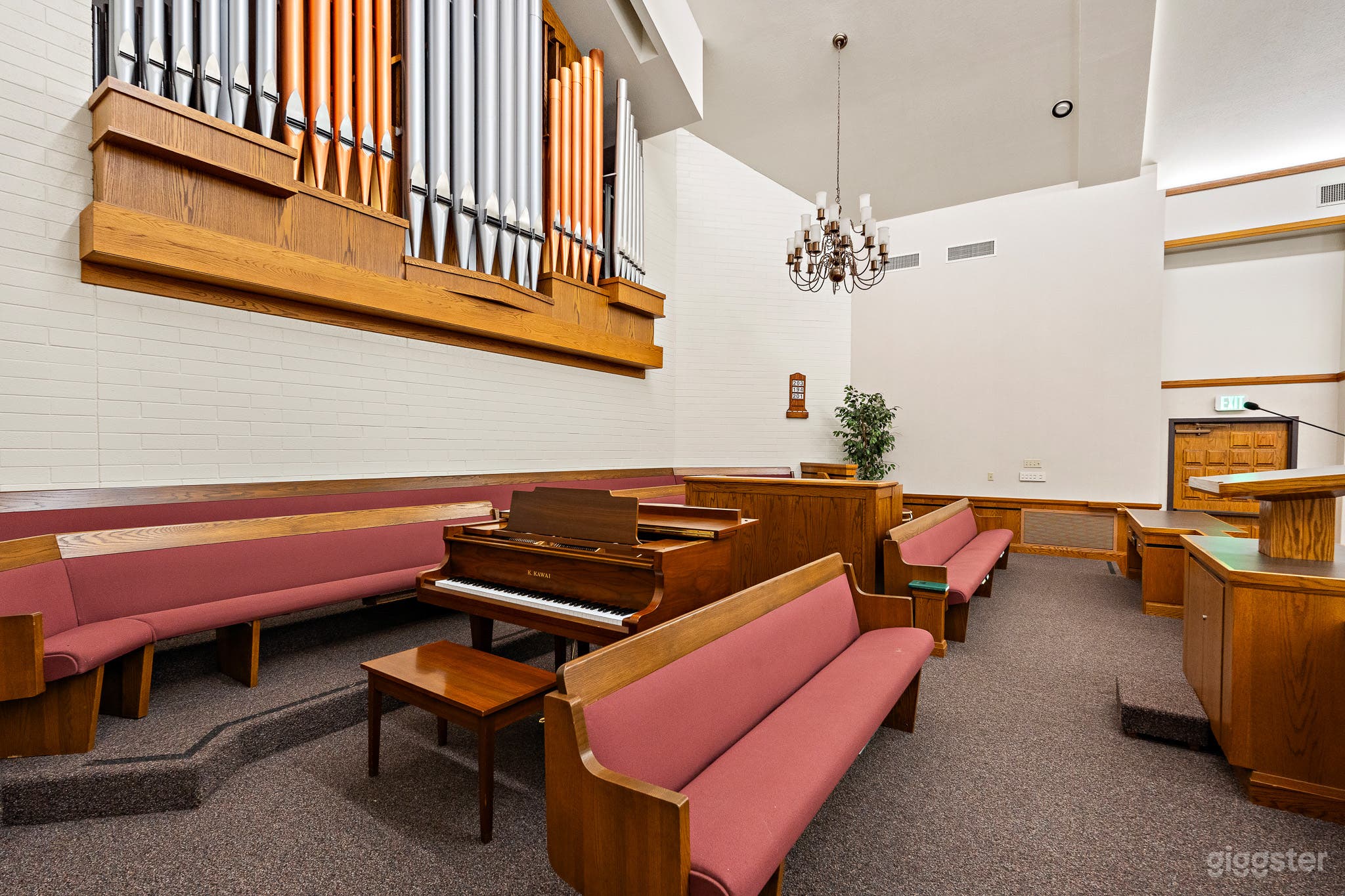 Chapel for filming in North Hollywood. Photo 2
