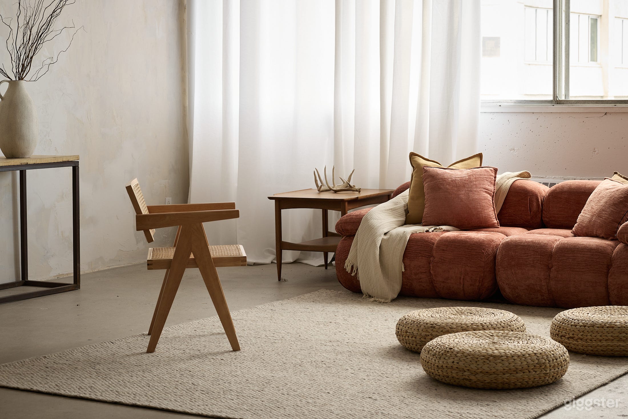 Warm Photo Studio, Natural light, Mile-End Photo 3