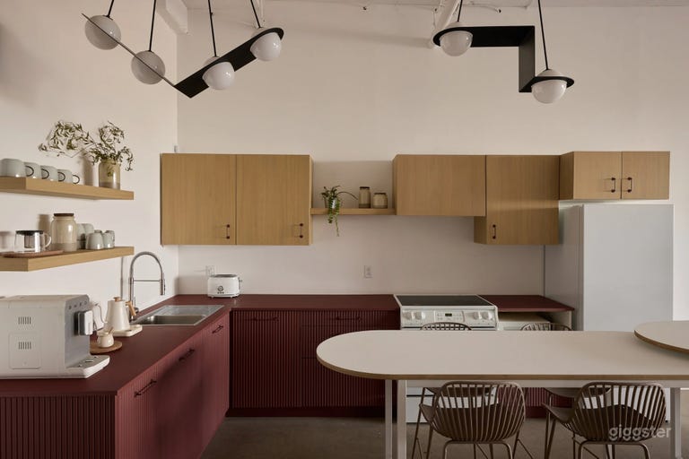  Warm Photo Studio, Natural light, Mile-End 