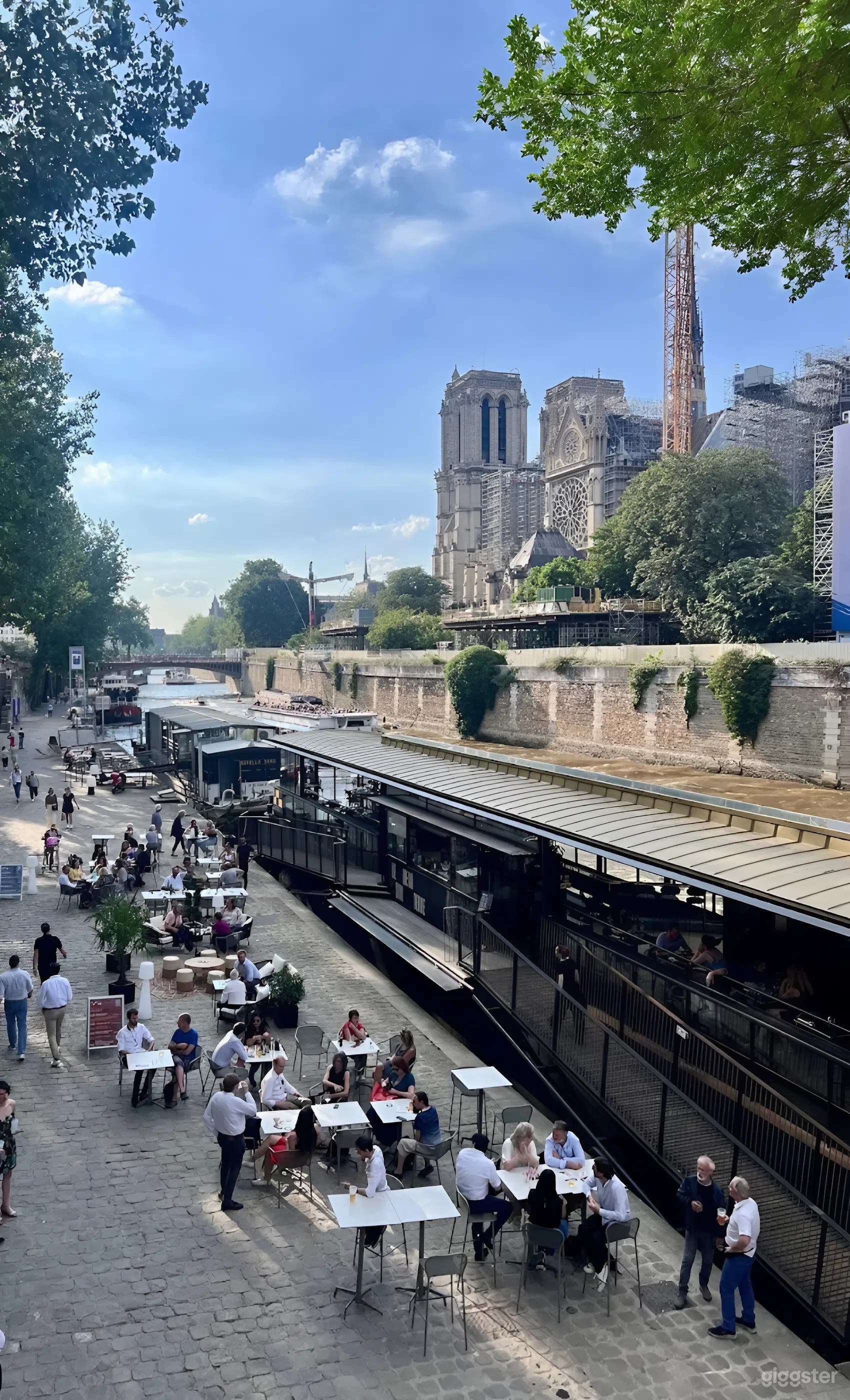 Quayside Outdoor Terrace with Bar – Up to 150 Guests Photo 3