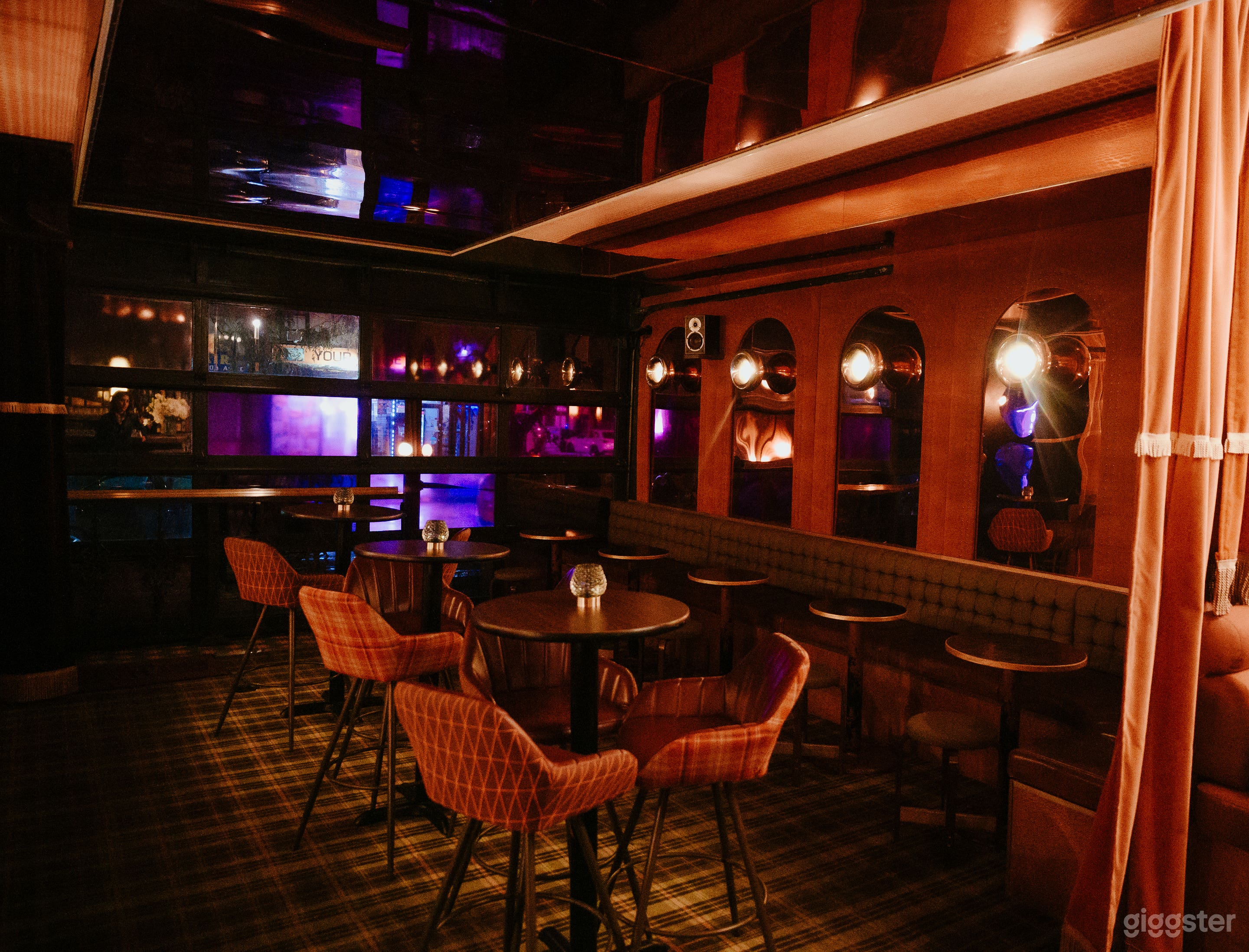 Retro Cocktail Bar Photo 1