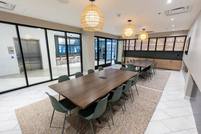  Chic Private Dining & Conference Room 