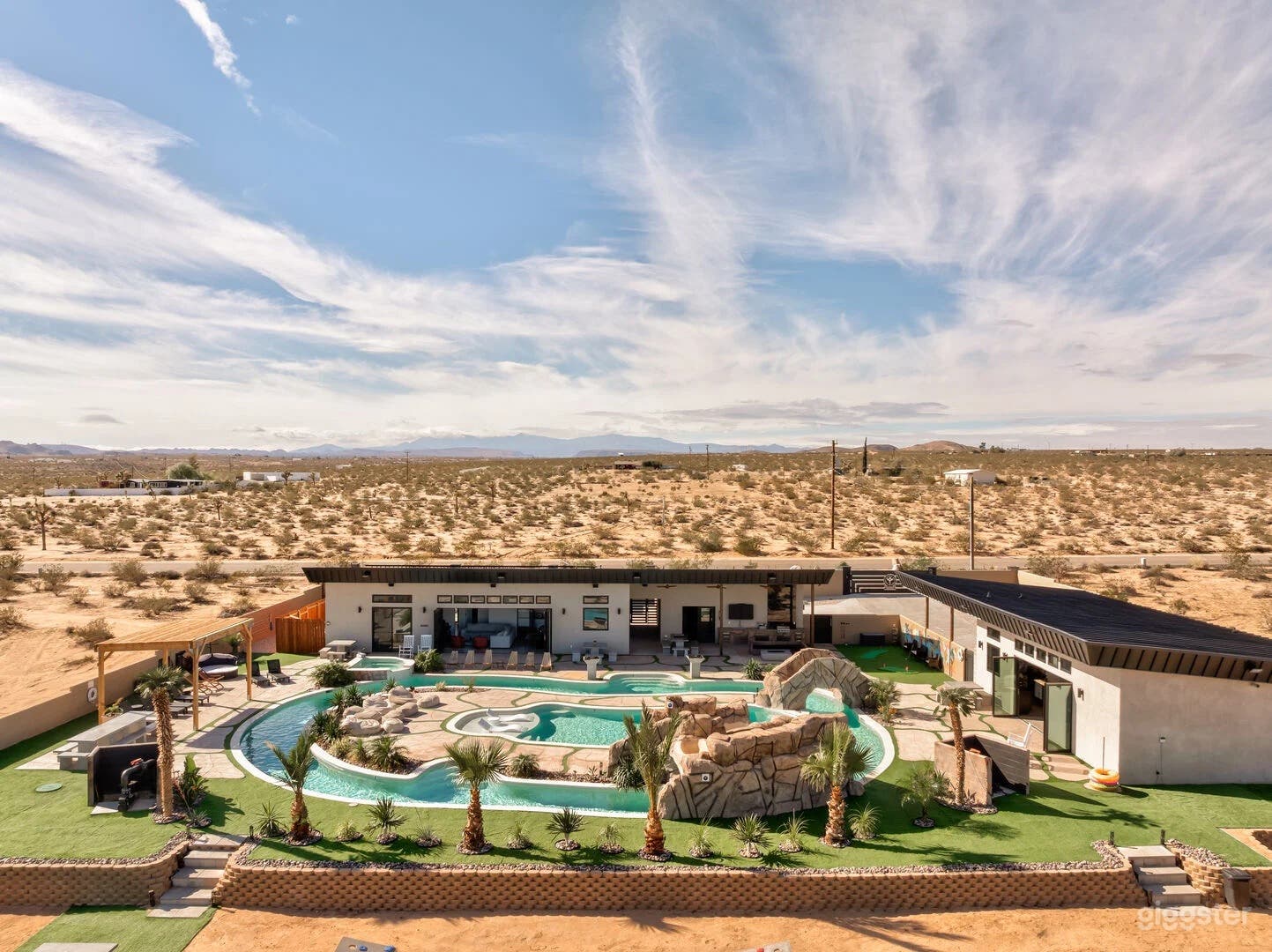 The Lazy River House Photo 2