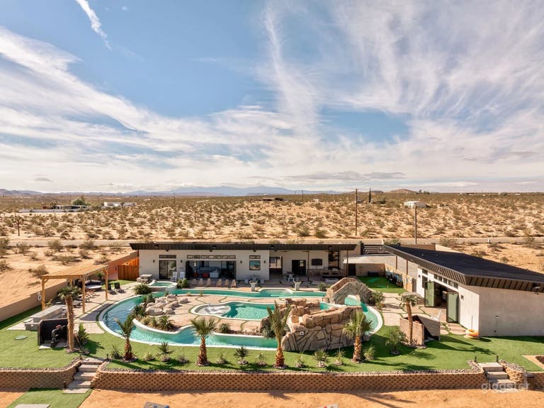  The Lazy River House 