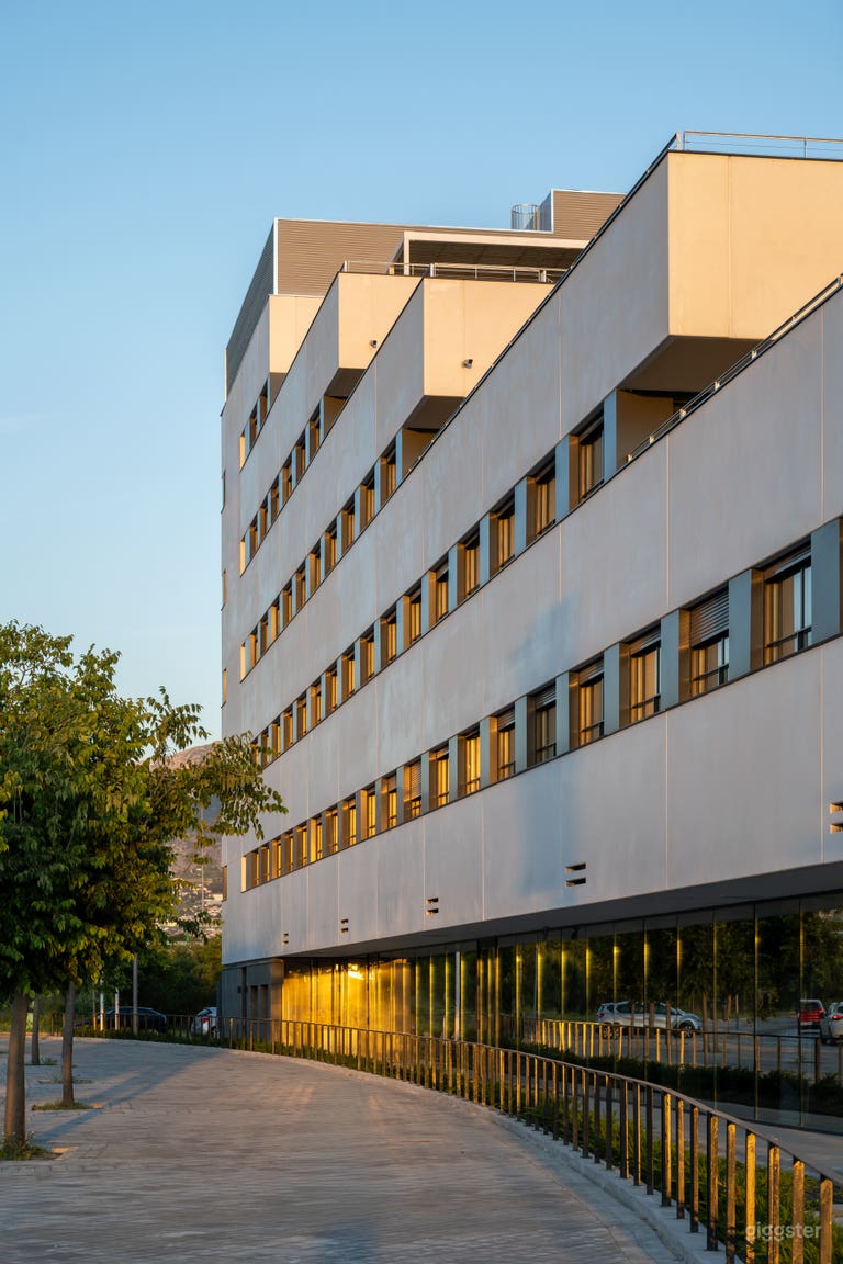  Estudios totalmente amueblados con numerosas instalaciones (Granada) 