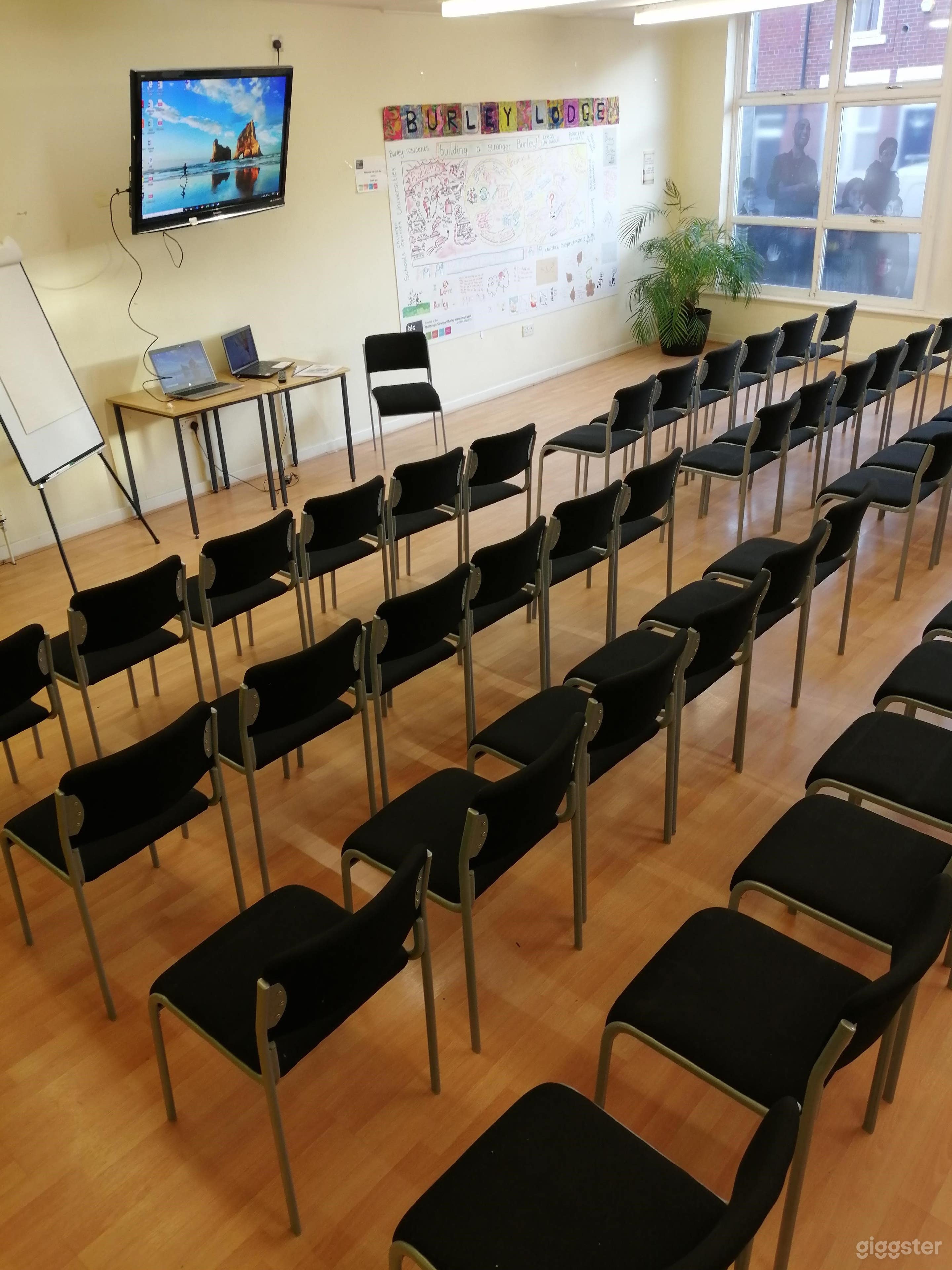 Community Room Photo 1