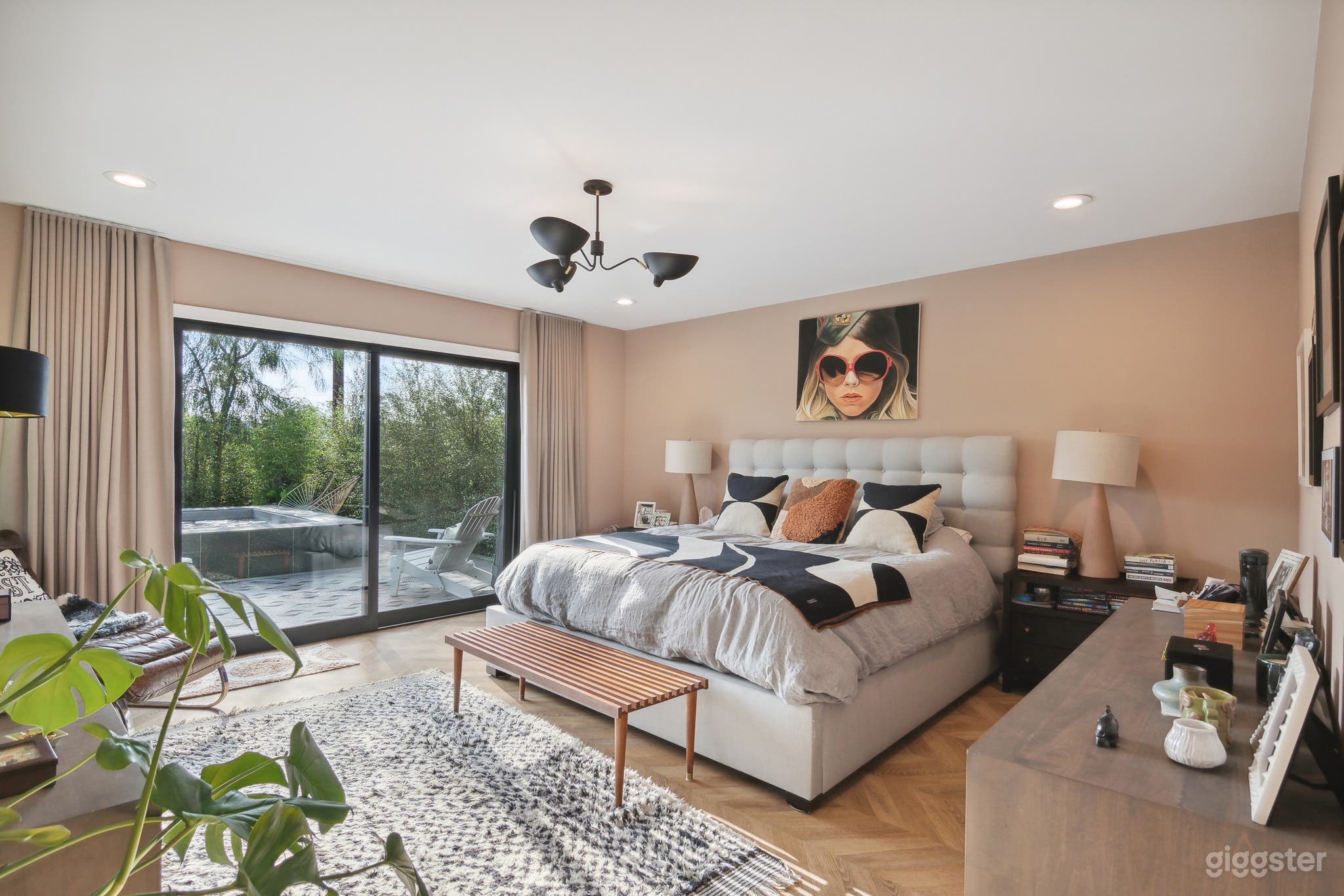 Mid Century Modern with Stunning Garden Photo 4