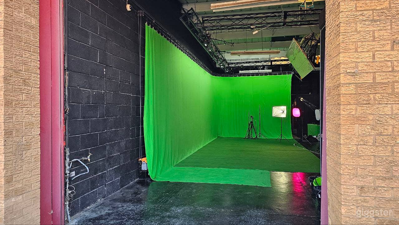 3.5m high and 2m wide entry clearance.