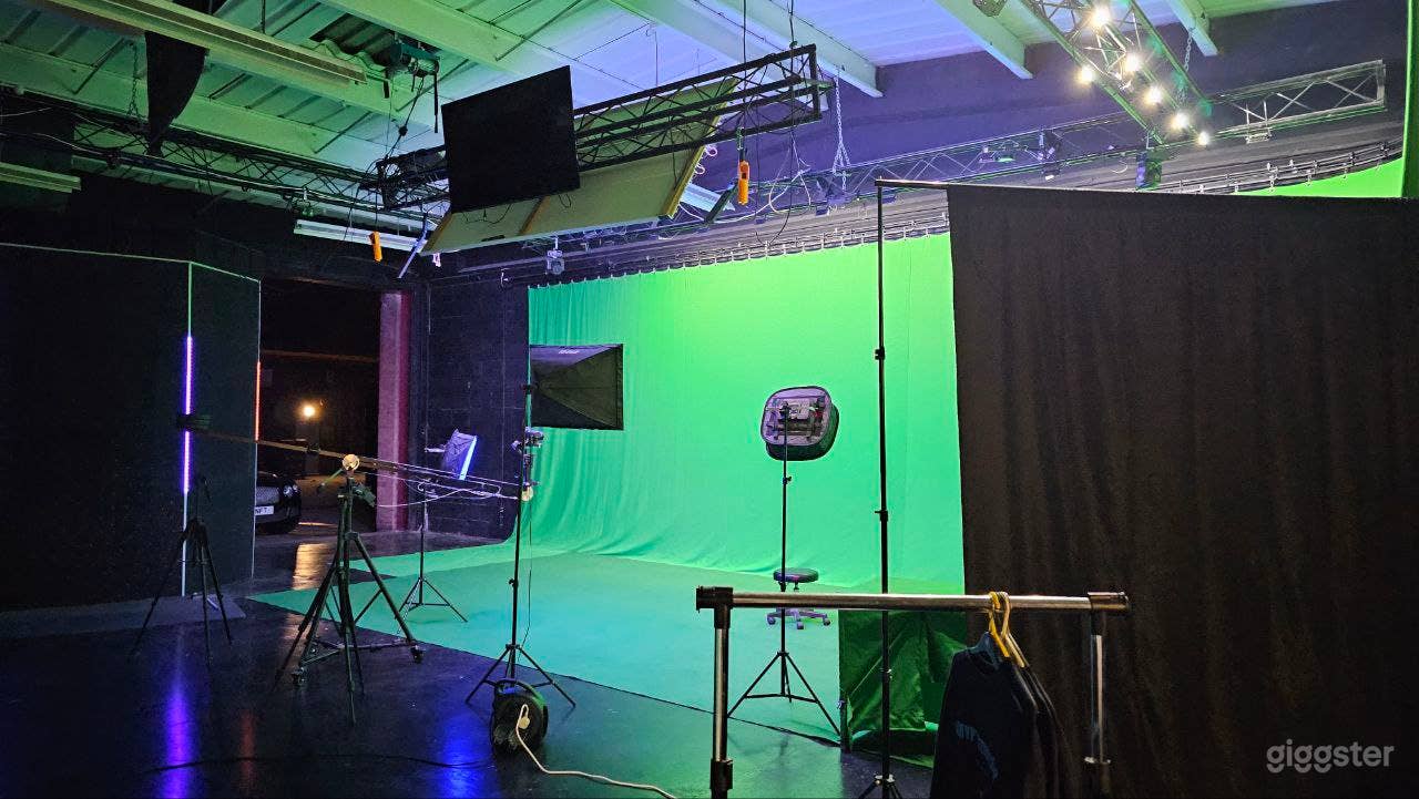 Green screen Set up with Lighting