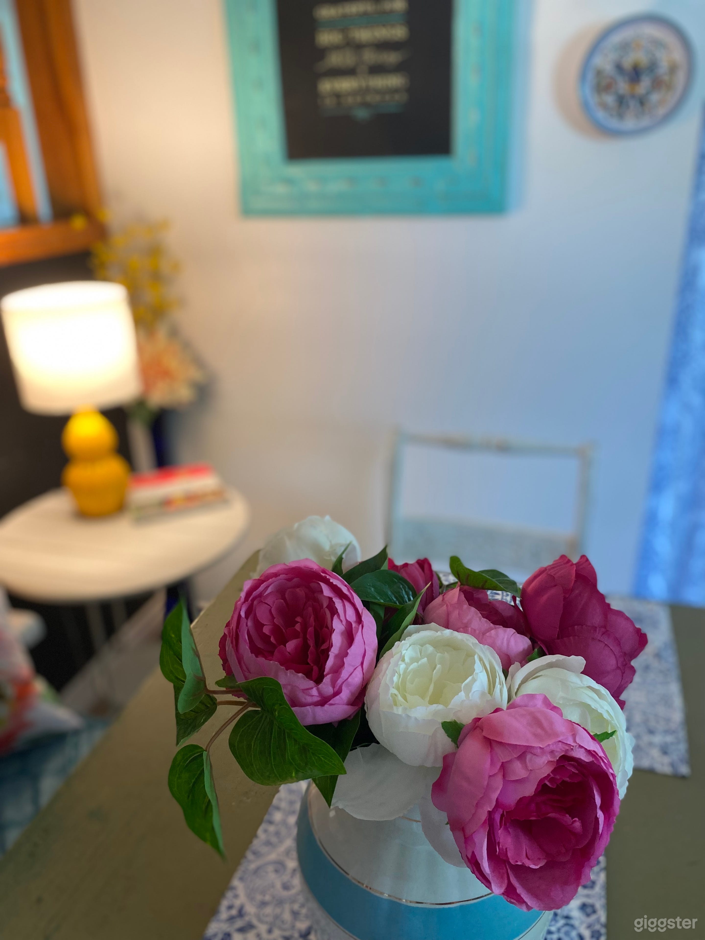 Artist’s Spacious Home Photo 3