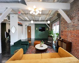  Mid Century Styled East Downtown Studio 